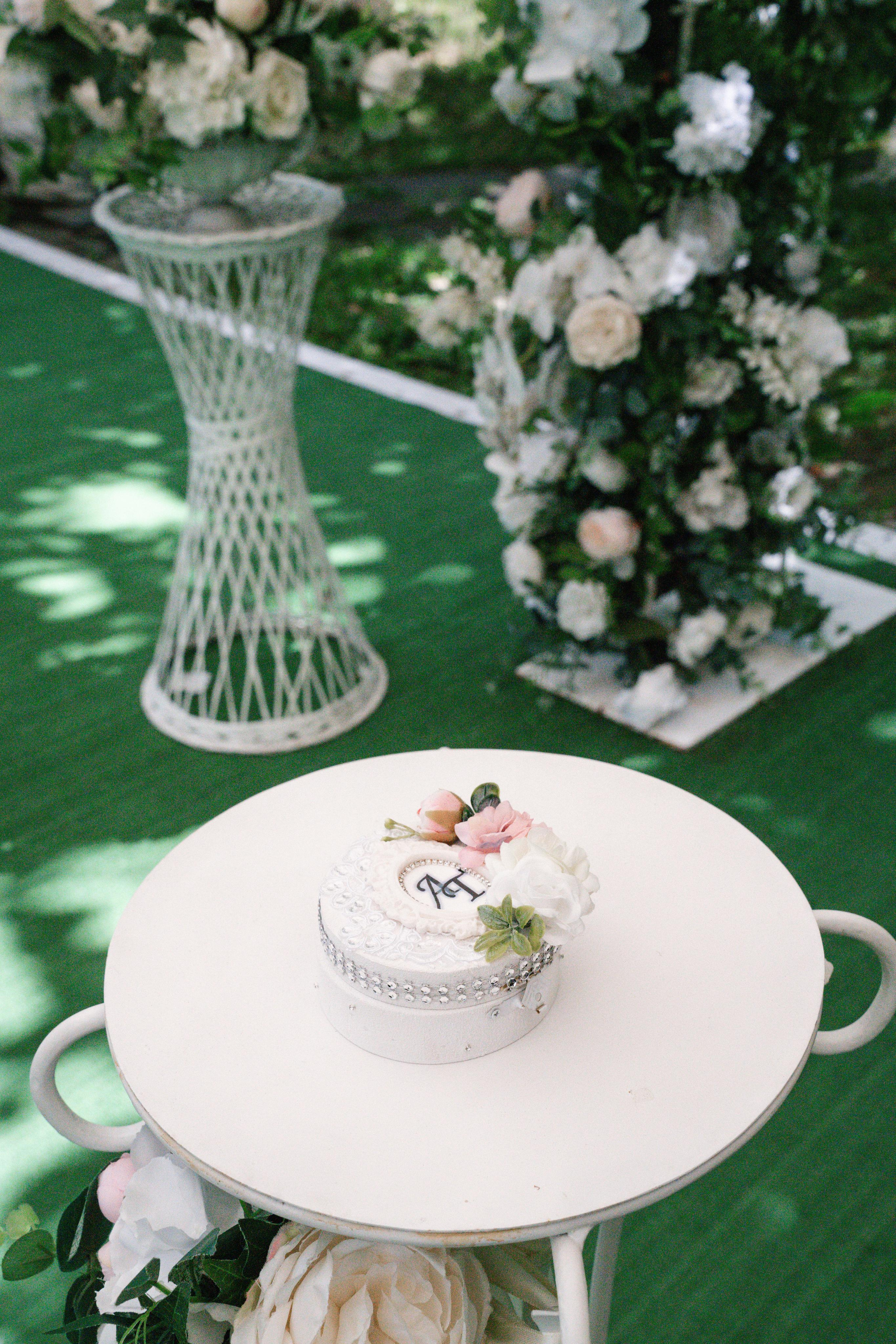 Свадебная фотосессия в Даниловском монастыре