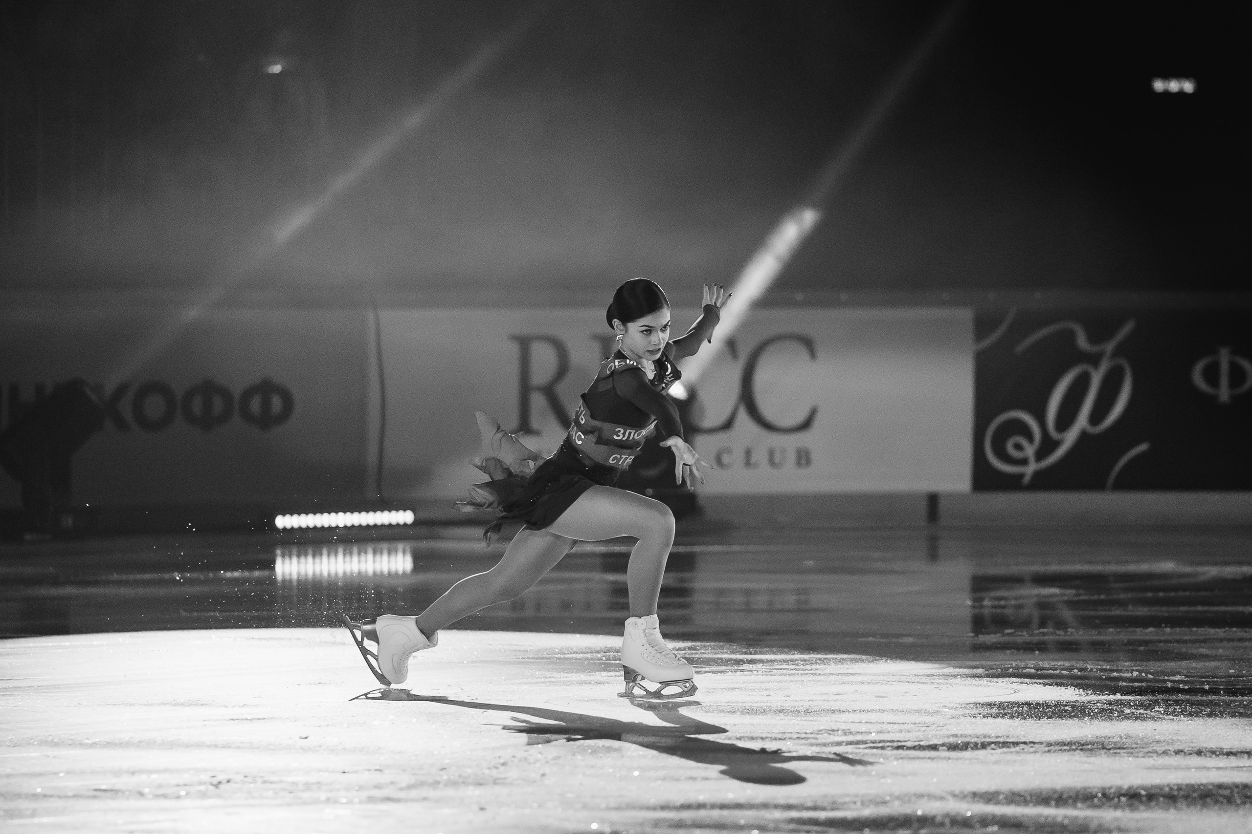 Шоу «Чемпионы на льду» в Новосибирске. Воробьева Ксения — Спортивный и танцевальный фотограф Новосибирск