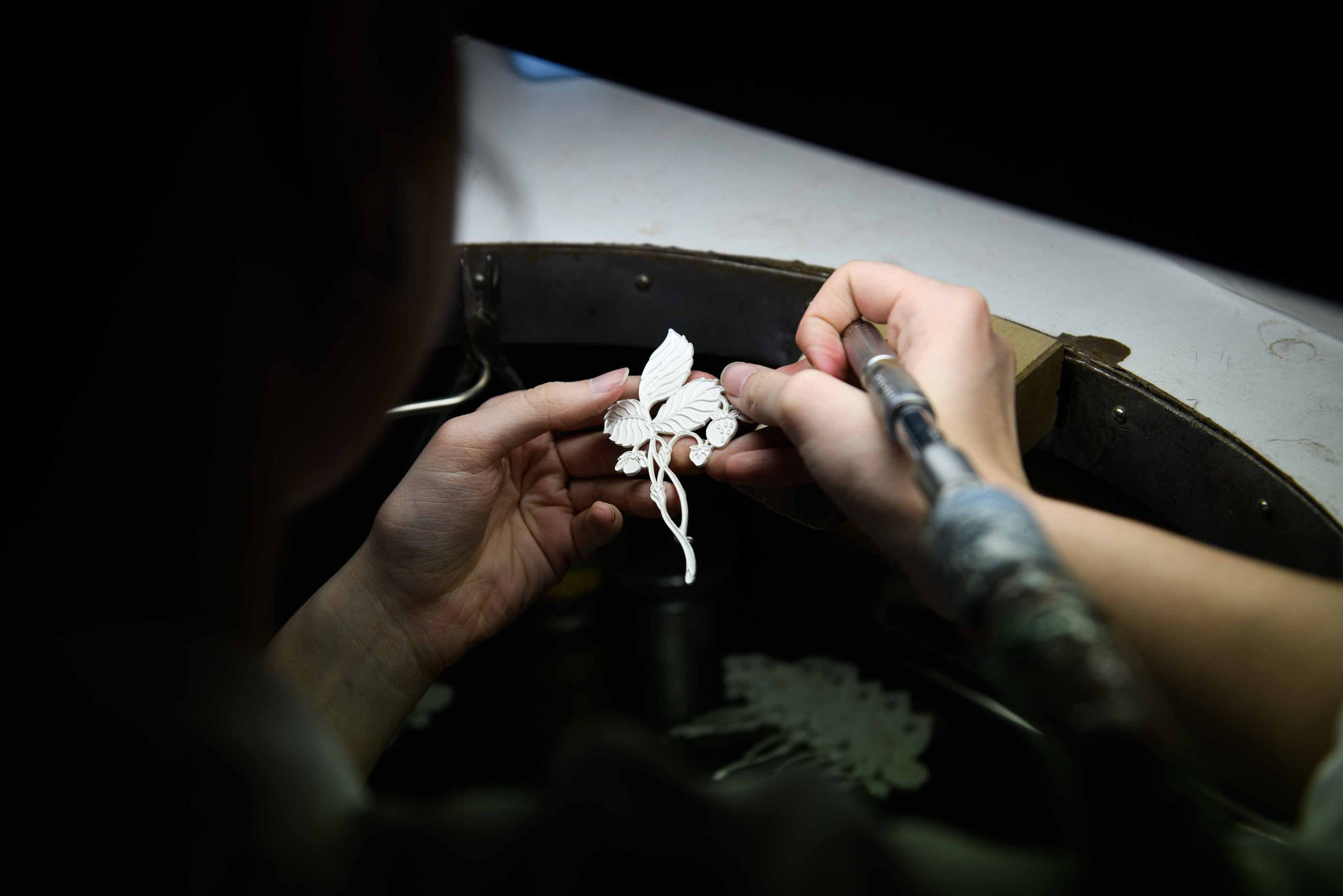 Русские Самоцветы: За кулисами легенды — Фотоальбом об искусстве и производстве