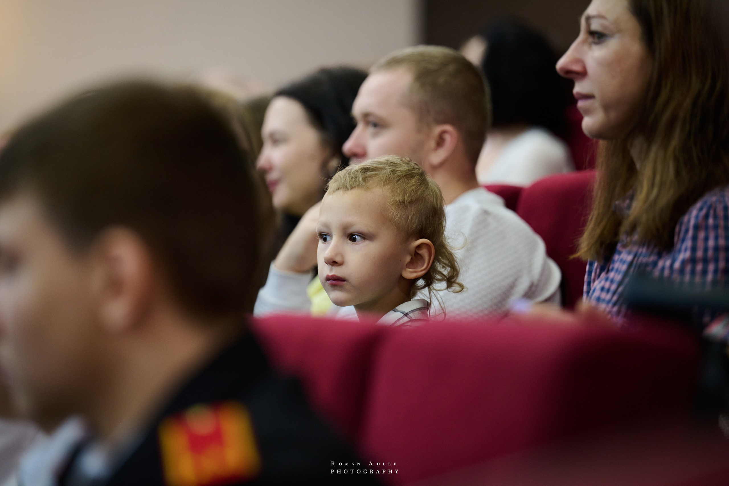 ДК «Победа» выставка фотопроекта «Территории». Фотограф Роман Адлер