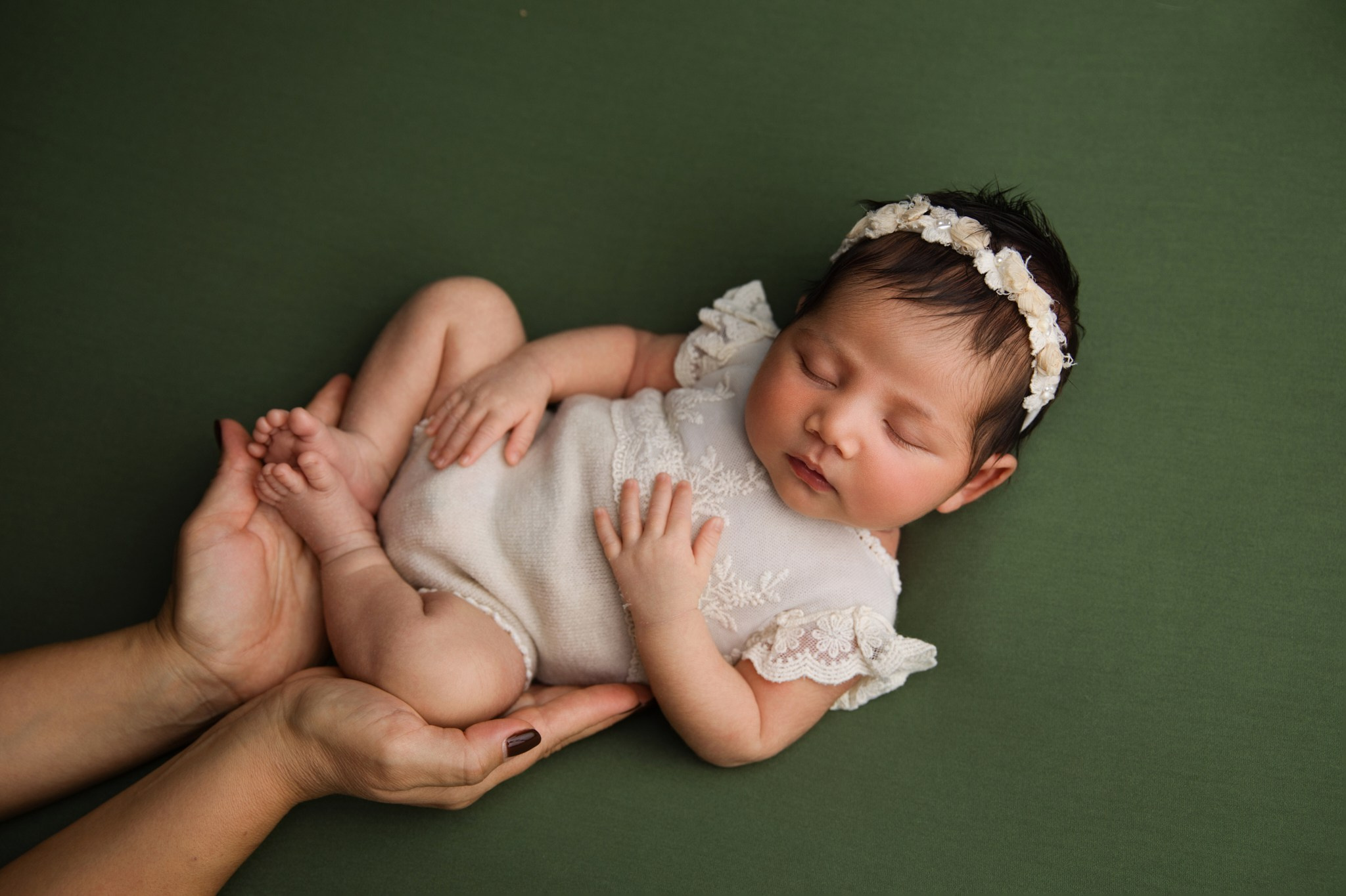 Профессиональный фотограф новорождённых в Москве Елена Сатюкова