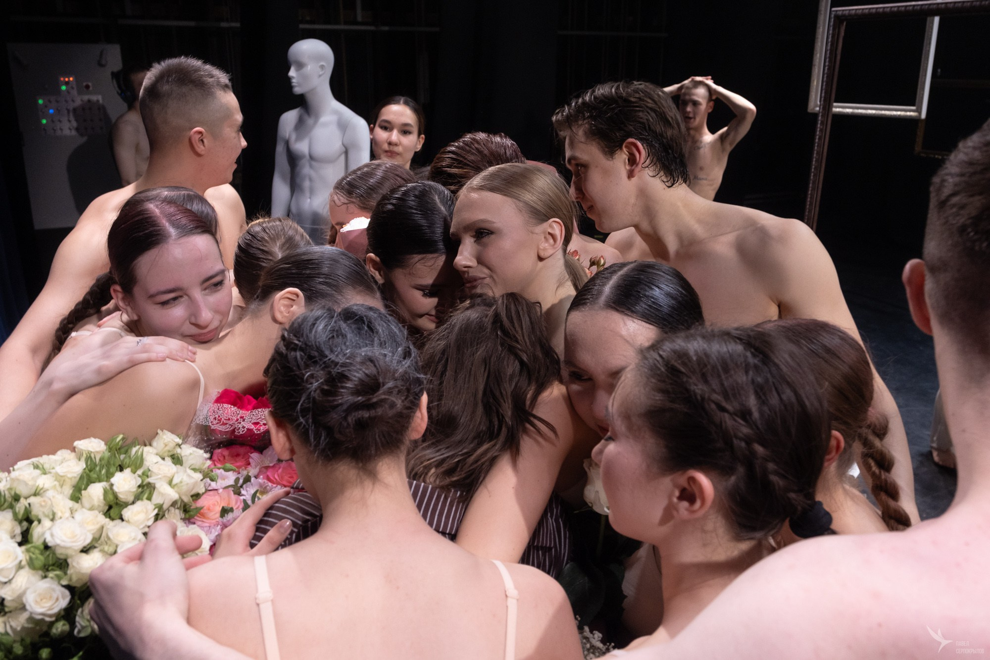 Пластический спектакль команды СЕВЕР «Голос ветра. Молчание мрамора». Репортажный фотограф в Казани Павел Серпокрылов