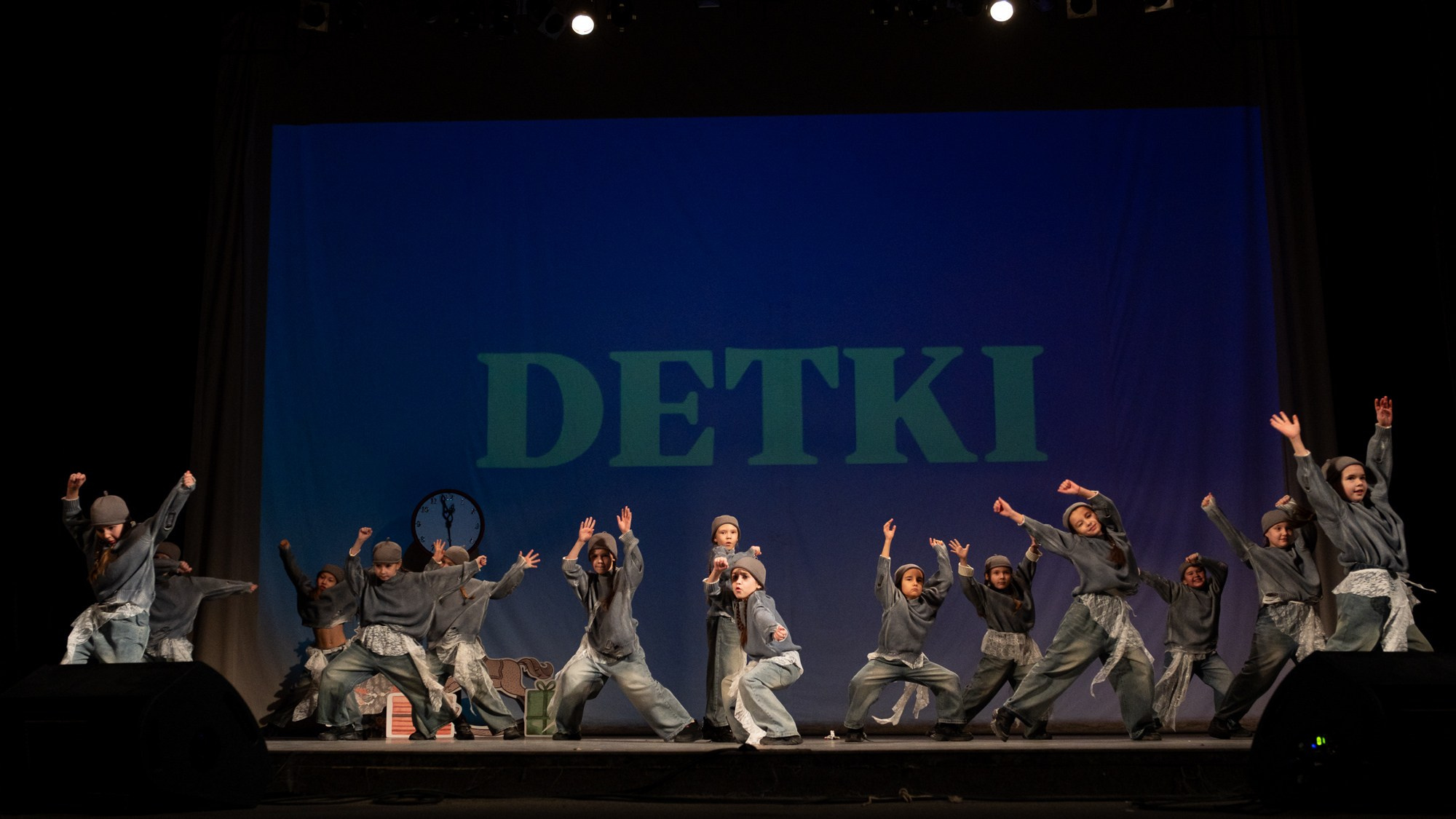 Отчетный концерт танцевального коллектива «Детки». Репортажный фотограф в Казани Павел Серпокрылов