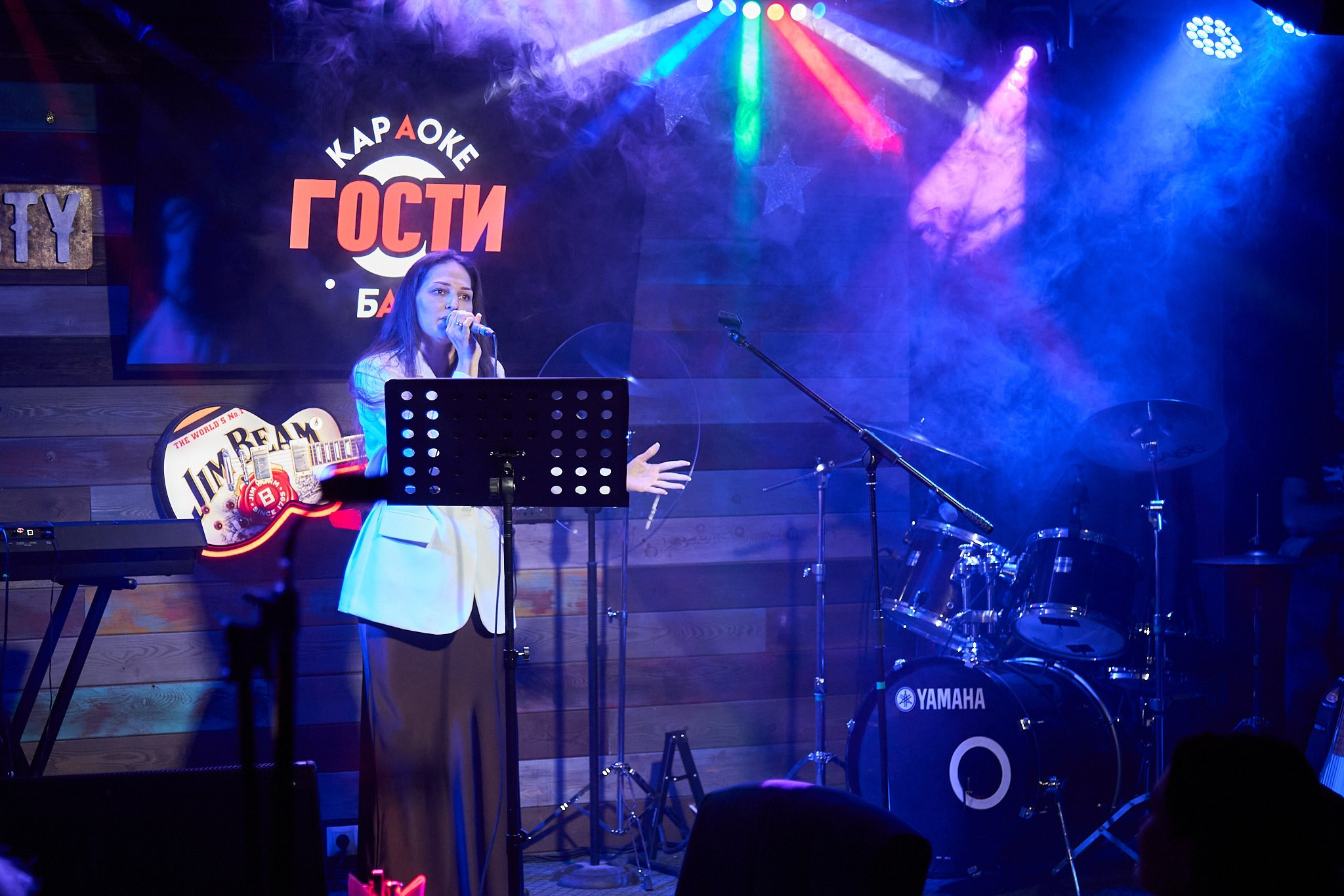 Концерт в баре «Гости». Фотограф Омск | Александр Вандеров