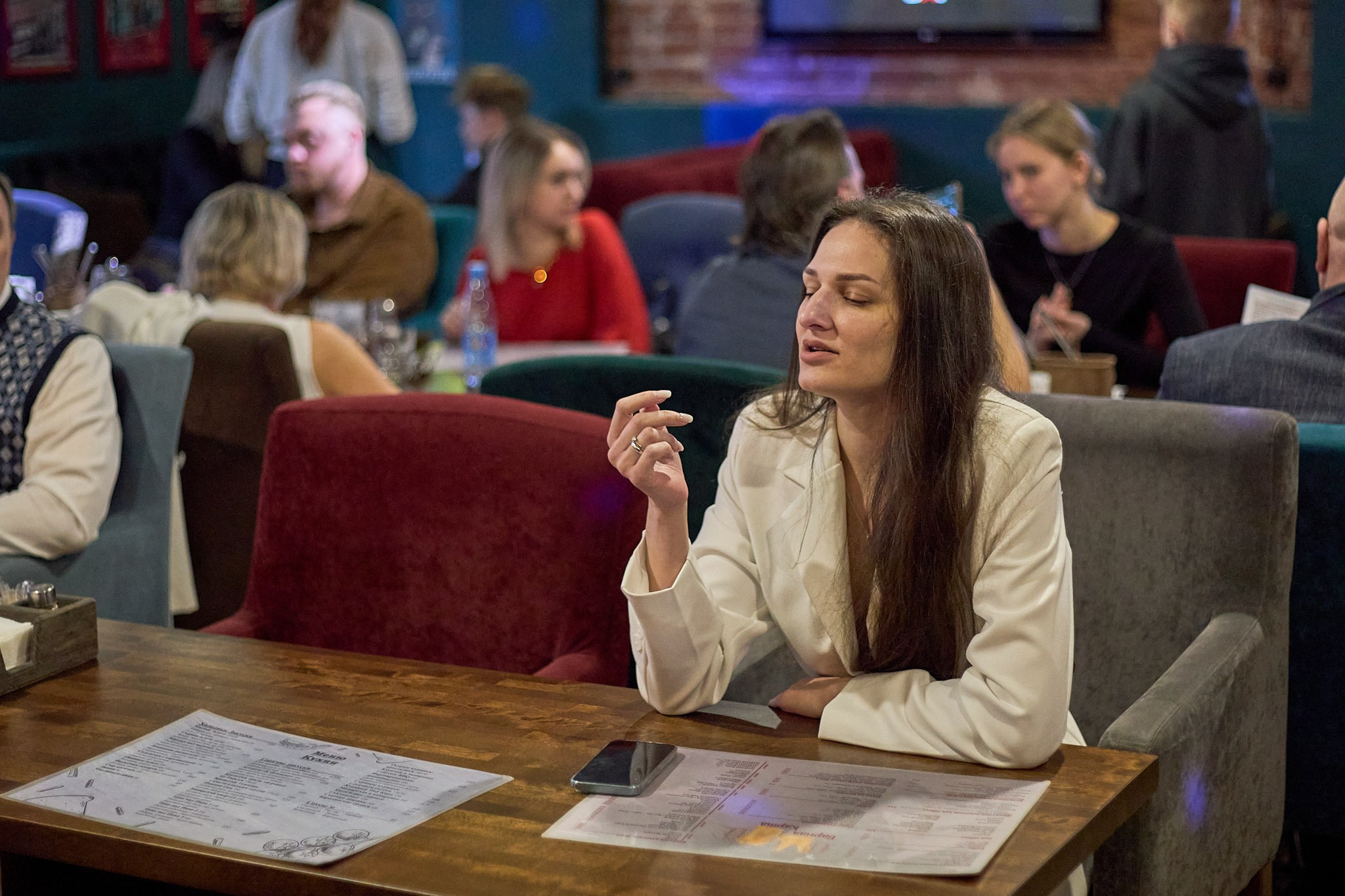 Концерт в баре «Гости». Фотограф Омск | Александр Вандеров