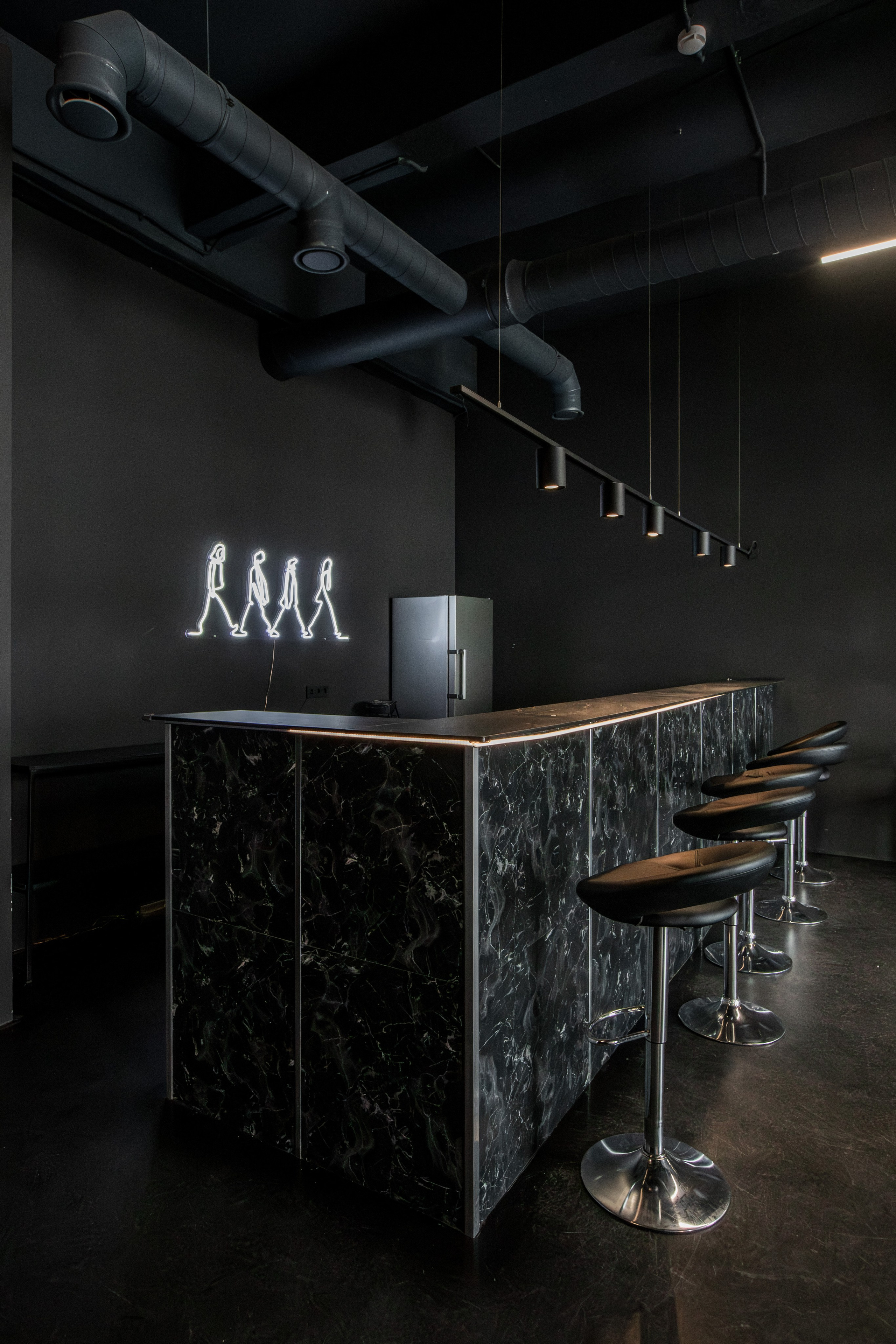 Mr. Black (лето). Аренда лофта в СПб для мероприятий