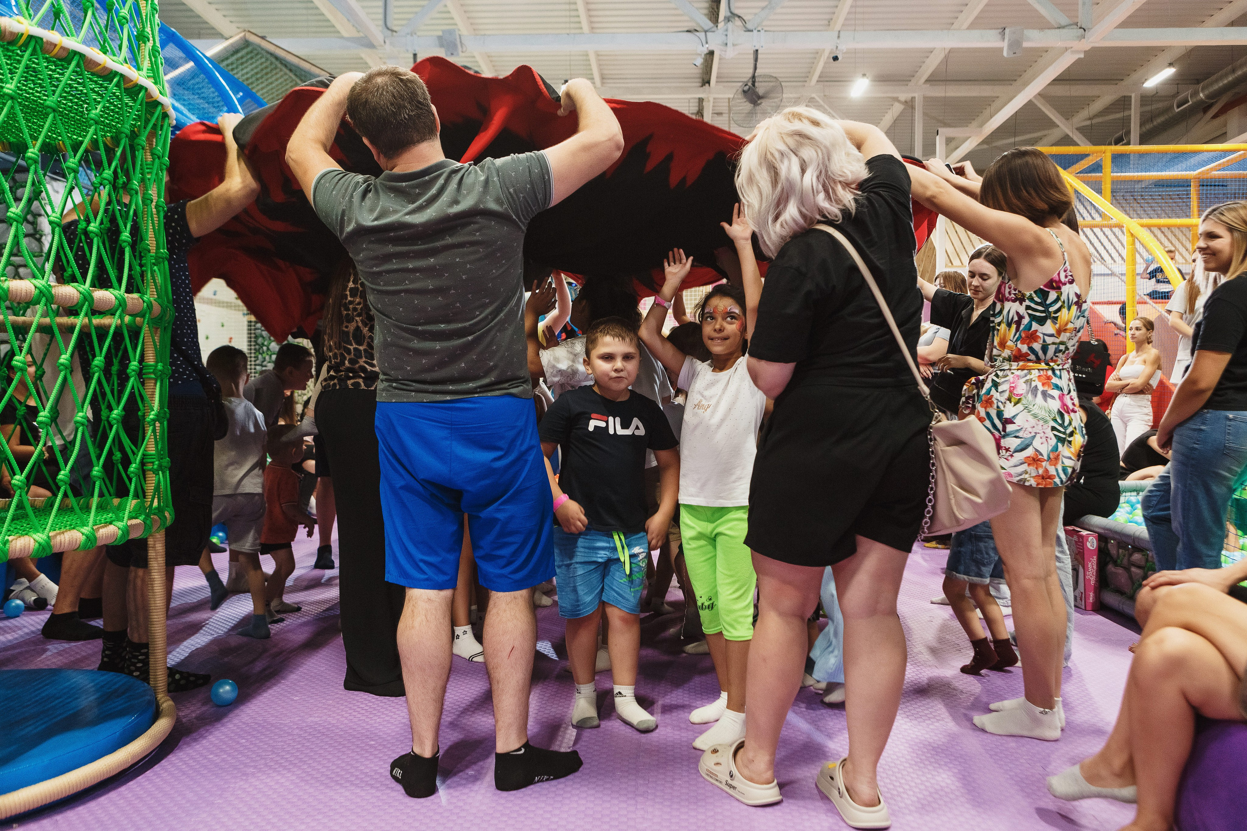 Туси Джуси Таганрог — Яркие и Весёлые Фотографии Детской Игровой Зоны. Свадебный и семейный фотограф в Таганроге Бакарюк Антон