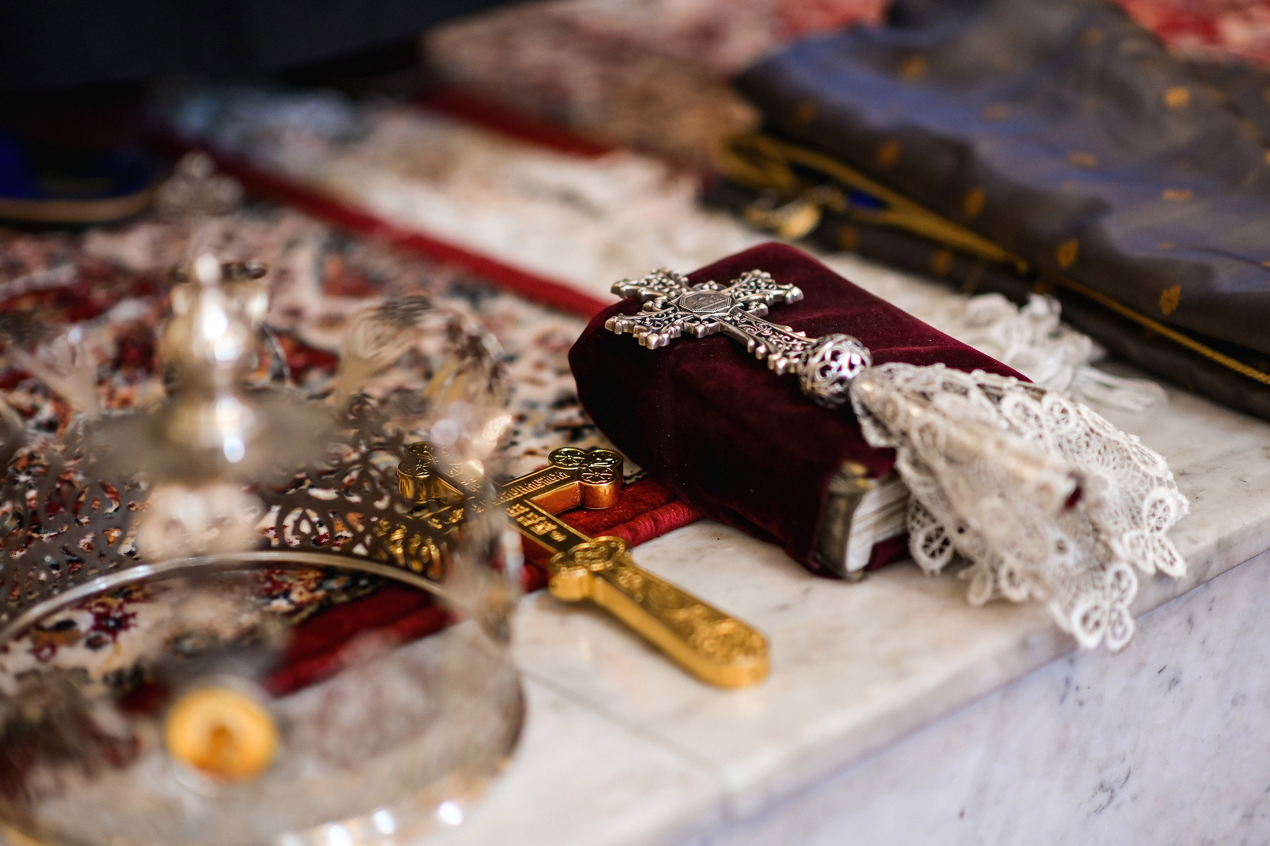 Венчание в армянской церкви Святого Саркиса: фотограф на таинство. 📸 Свадебный и семейный фотограф в Красноярске Тихомиров Евгений | 17 лет опыта | 800+ свадеб