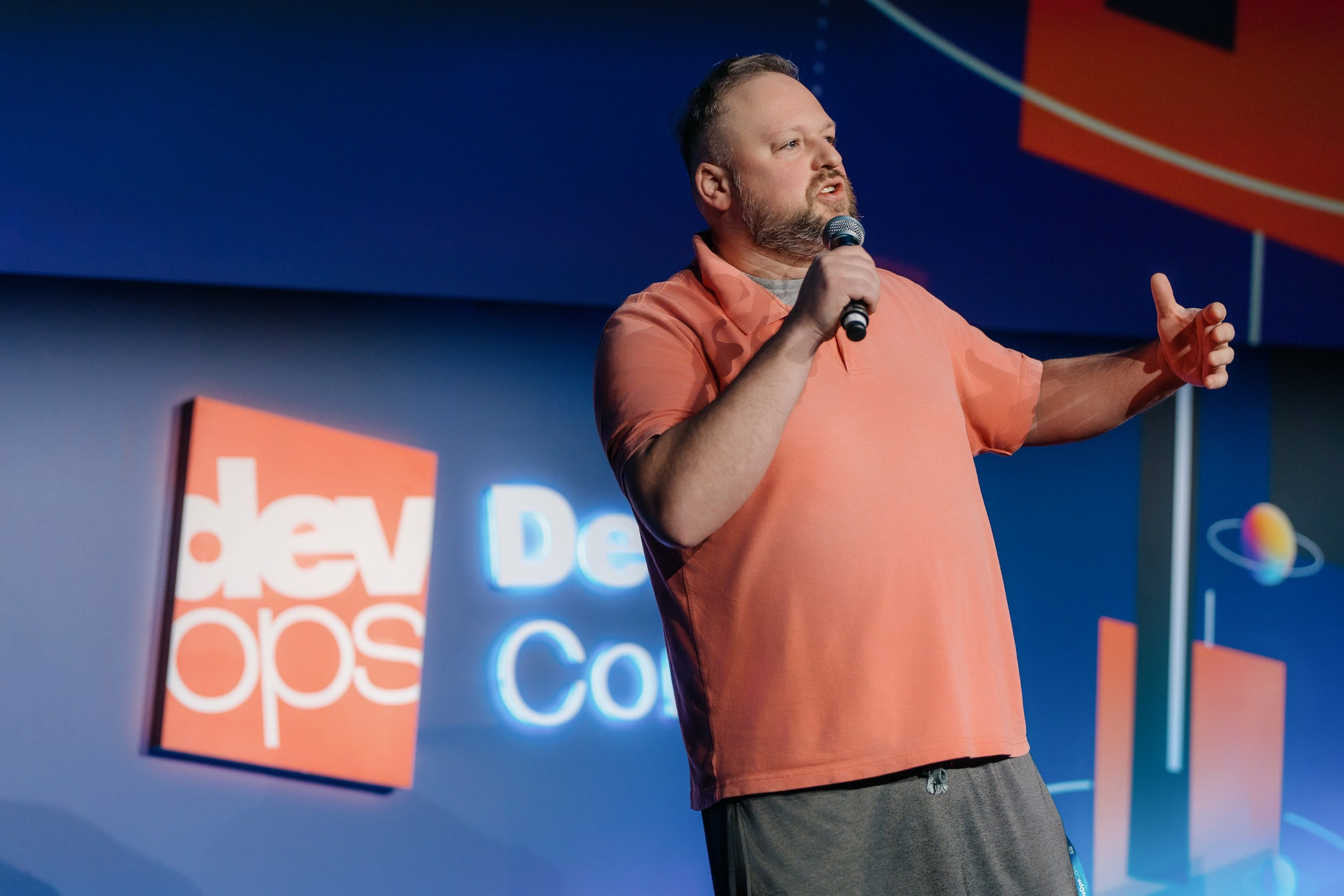 DevOpsConf 2024 в Москве. Святослав Буньков | фотограф