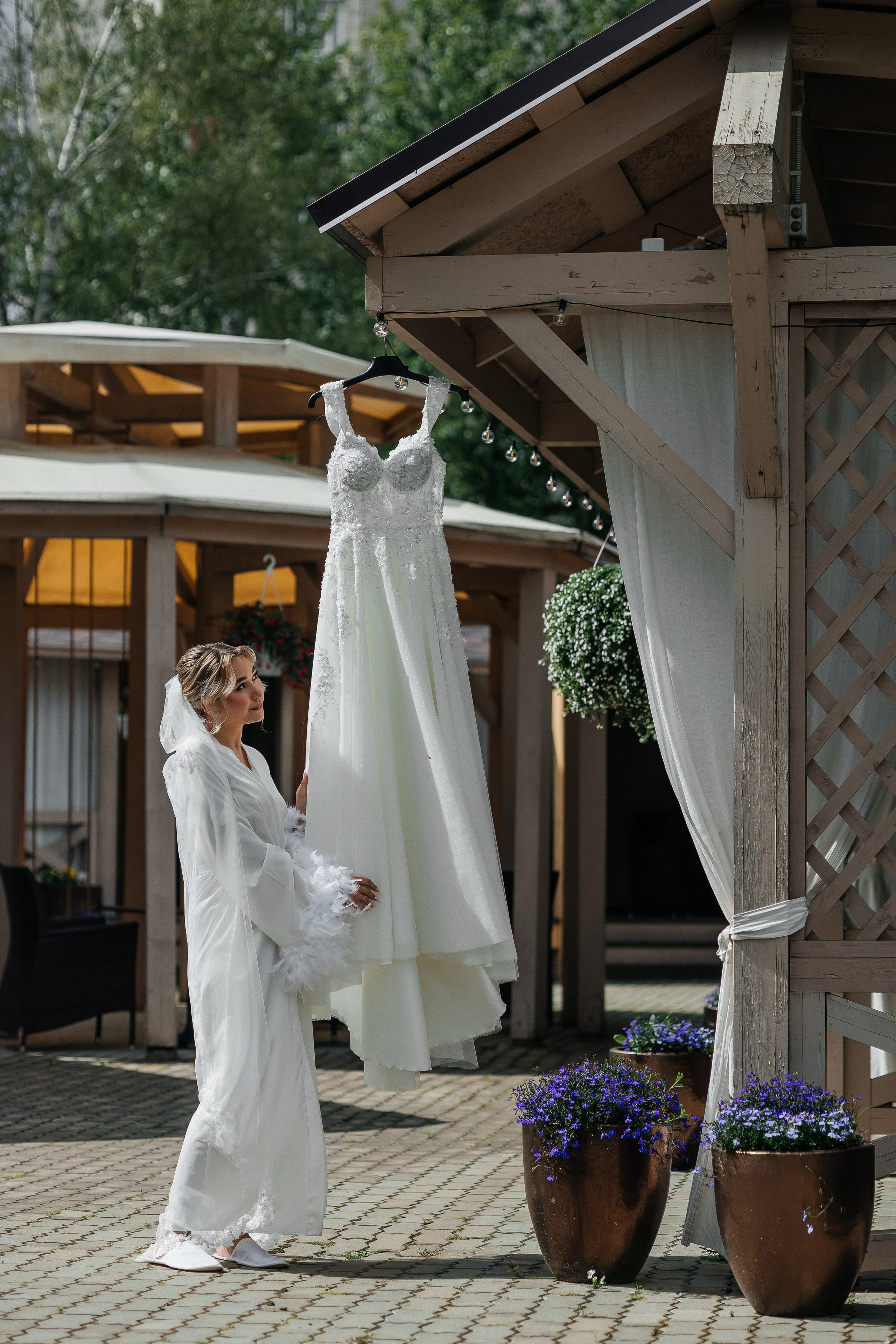 Красивая летняя свадьба в шатре. Олег Сверчков | Свадебный фотограф Вологда