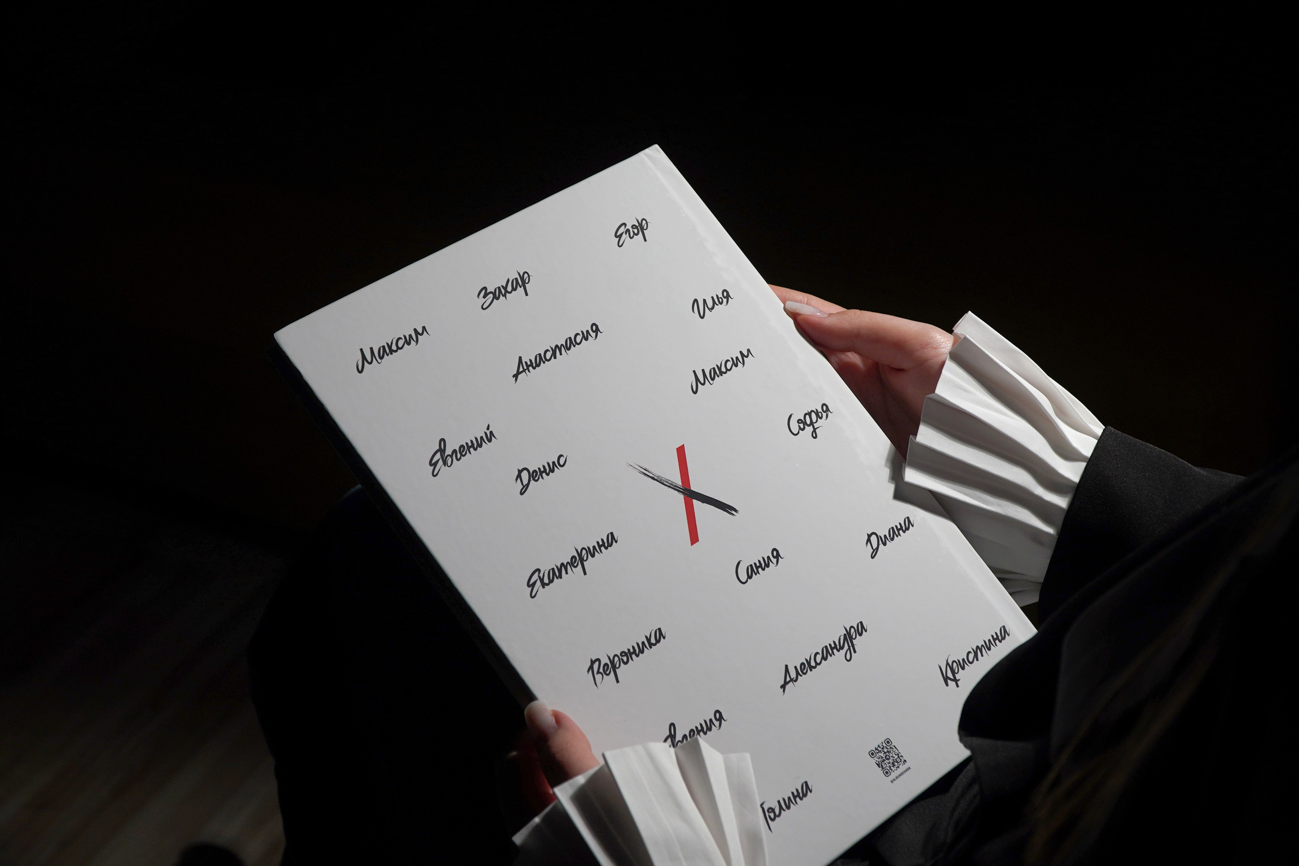 Выпускные альбомы в Омске. Фото и видеосъемка в Омске | Выпускные альбомы