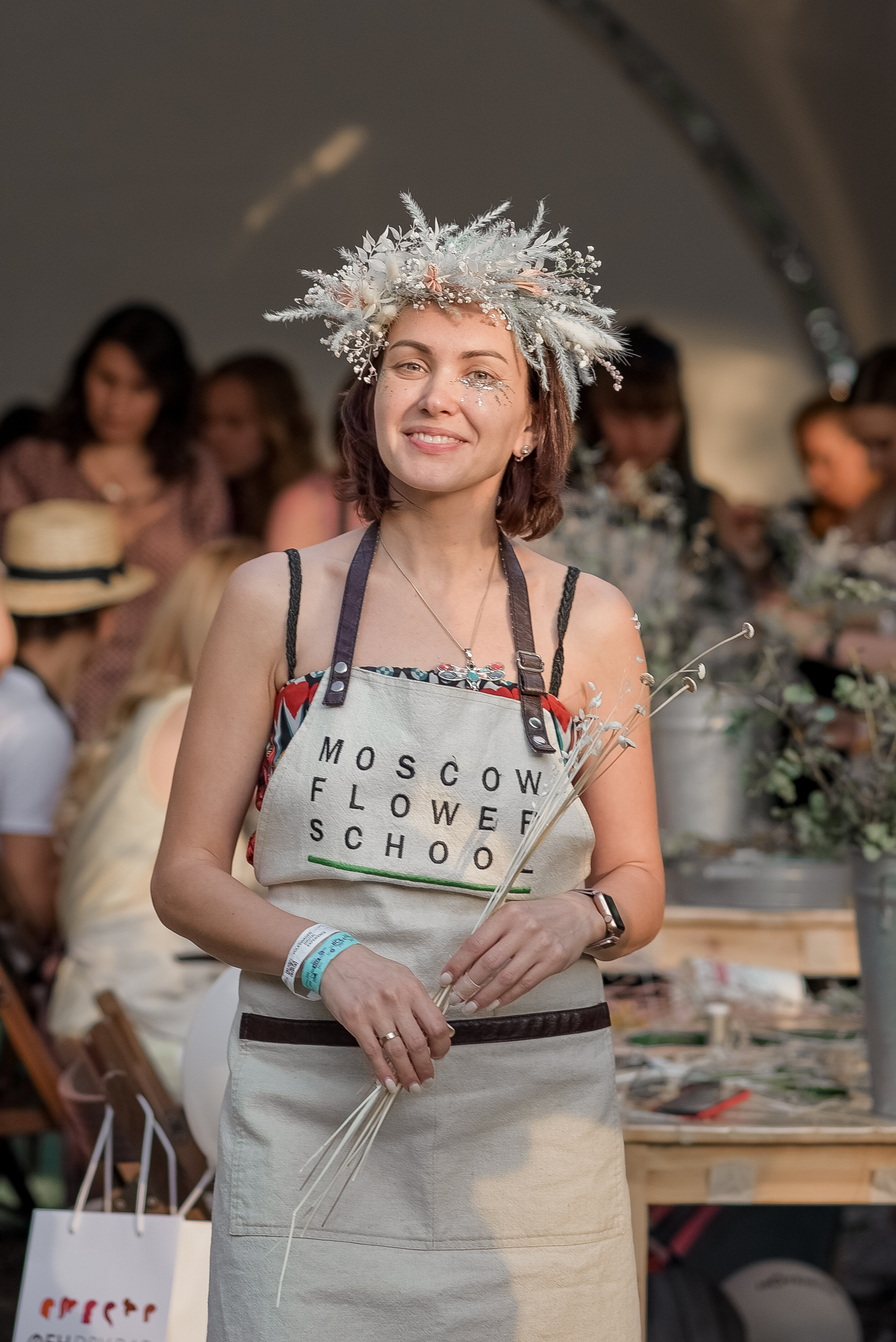 Фотосъёмка для женского журнала: девичник и флористы