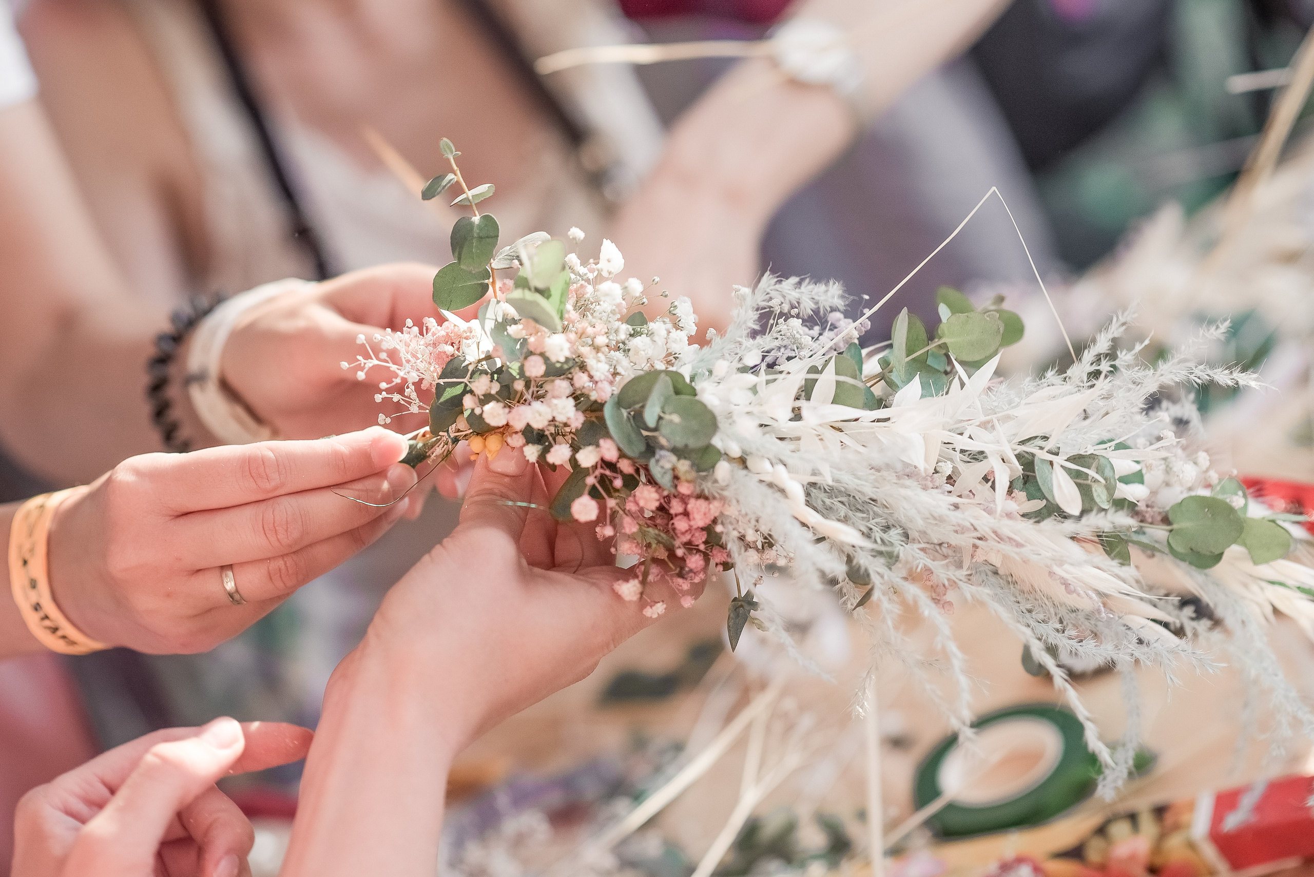 Фотосъёмка для женского журнала: девичник и флористы