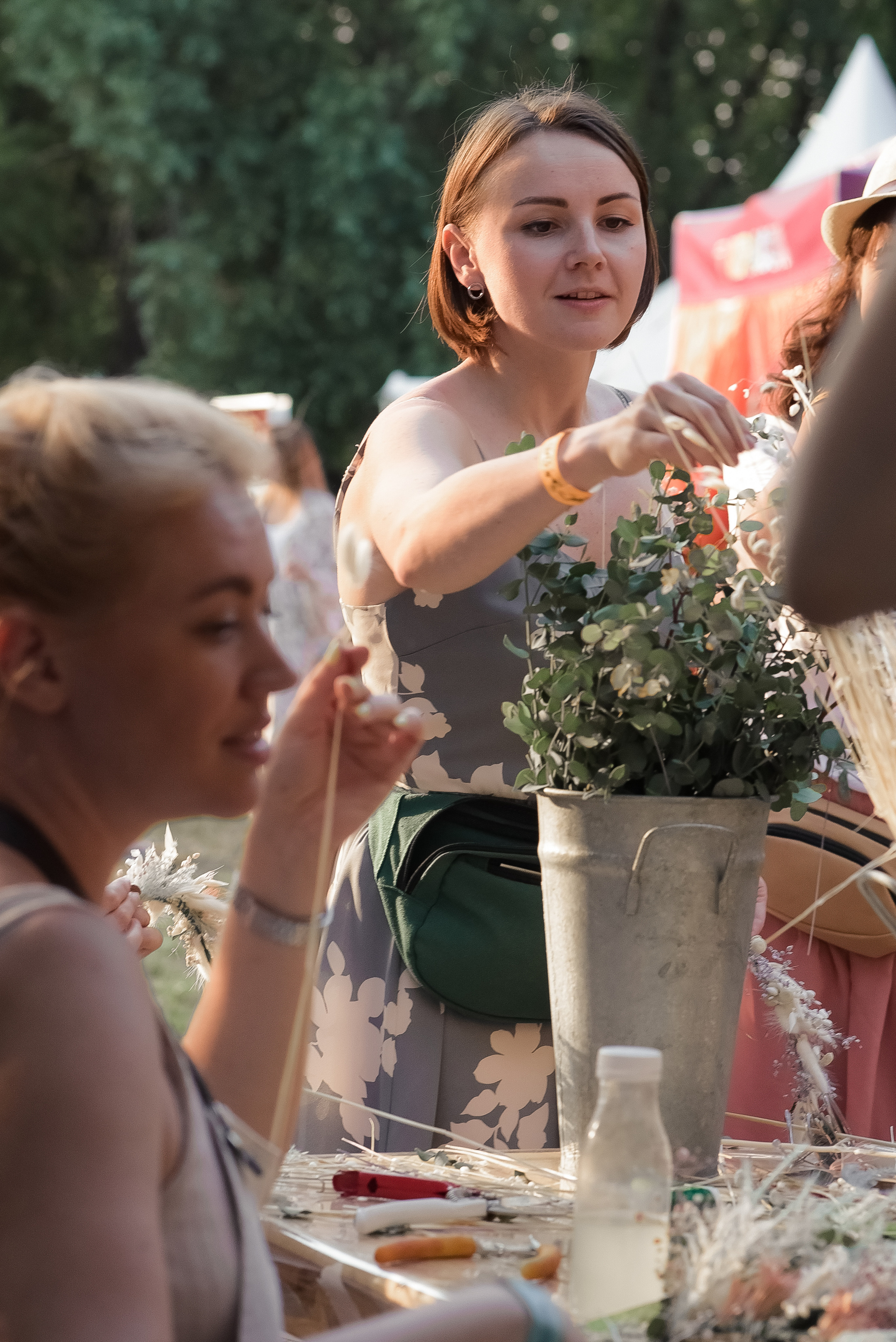 Фотосъёмка для женского журнала: девичник и флористы