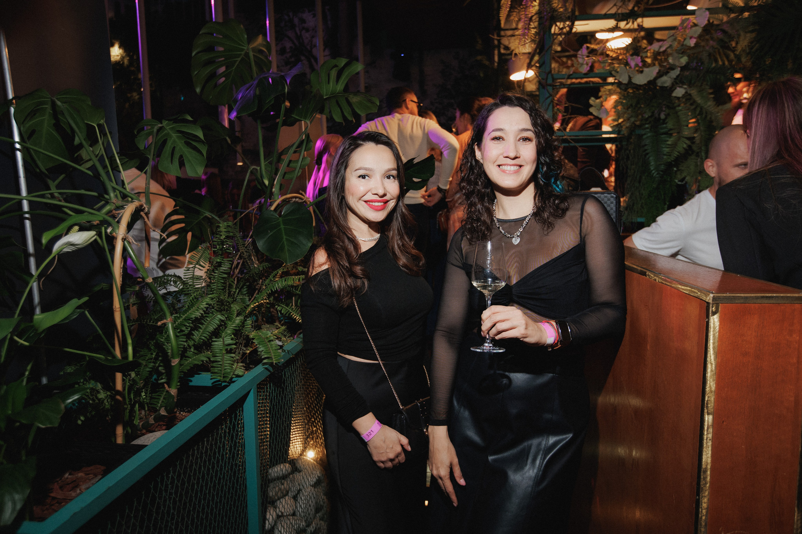 ВИННЫЙ ФЕСТИВАЛЬ. СВОИ. ФОТООТЧЕТЫ-СОБЫТИЯ-МЕСТА