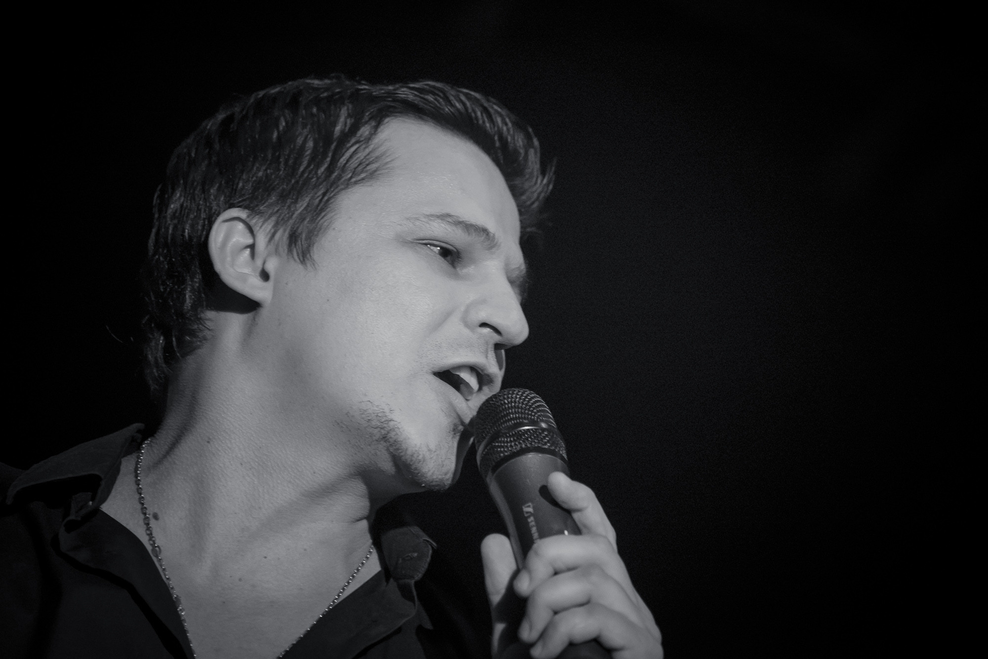 Сольный концерт Максима Олейникова. Репортажный и концертный фотограф в Волгограде Павел Панько