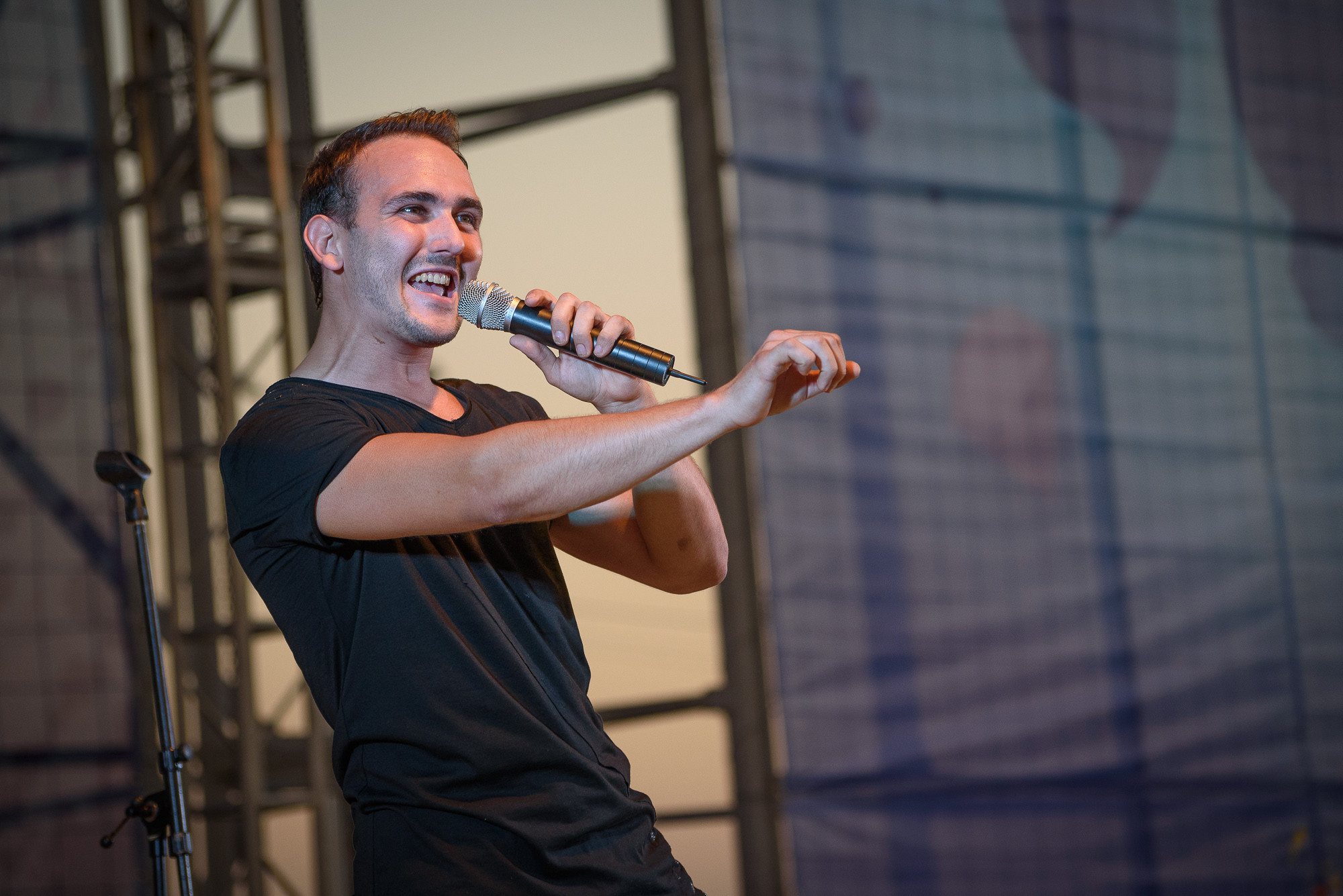 Дмитрий Трофим — победитель конкурса «Студенческая весна на Волге», победитель международного вокального конкурса «Ялтинские каникулы»