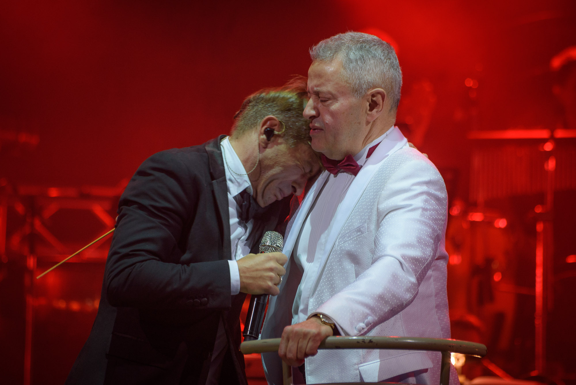 Концерт Би-2 с симфоническим оркестром. Репортажный и концертный фотограф в Волгограде Павел Панько