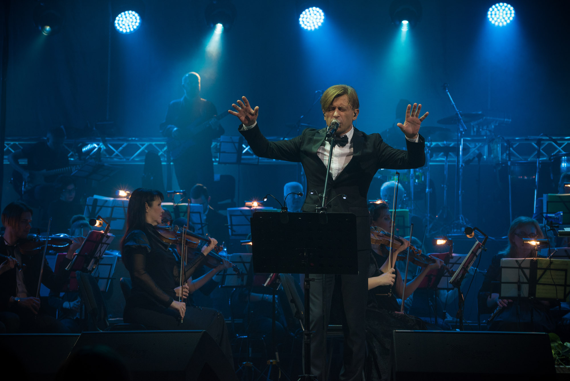 Концерт Би-2 с симфоническим оркестром. Репортажный и концертный фотограф в Волгограде Павел Панько