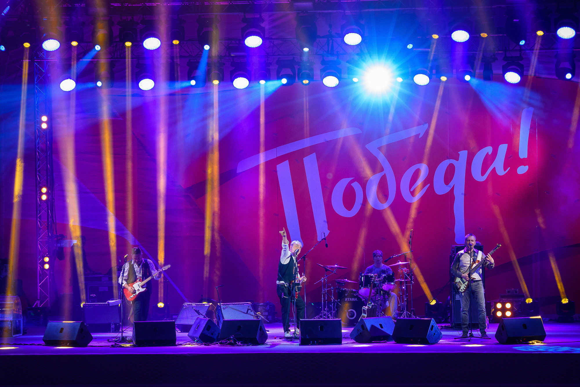 Концерт группы Чайф. Репортажный и концертный фотограф в Волгограде Павел Панько