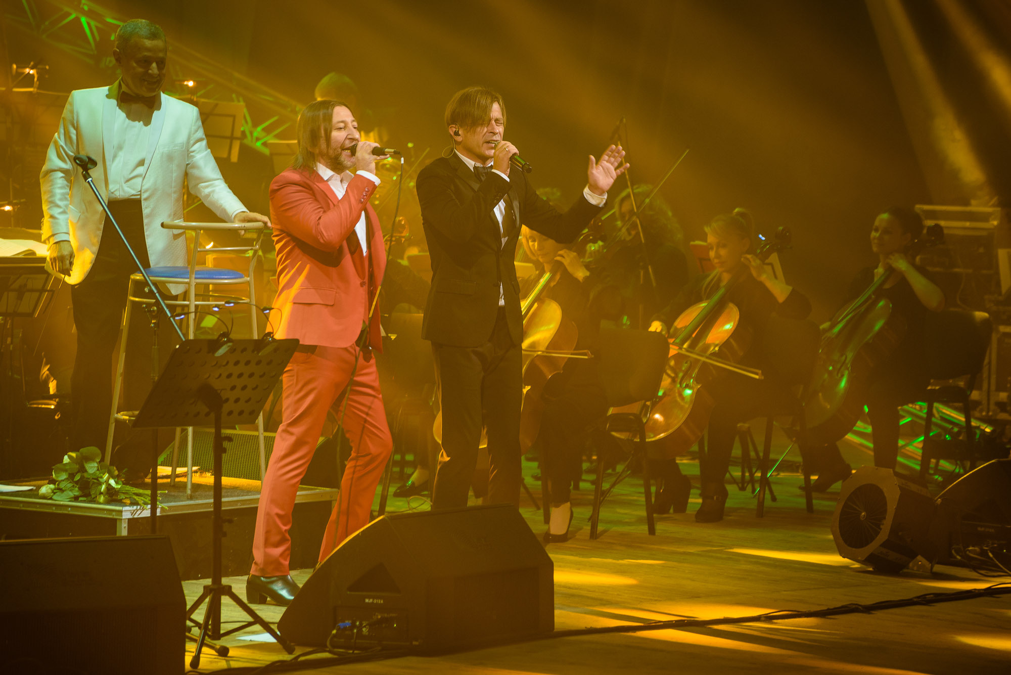 Группа Би-2 с оркестром