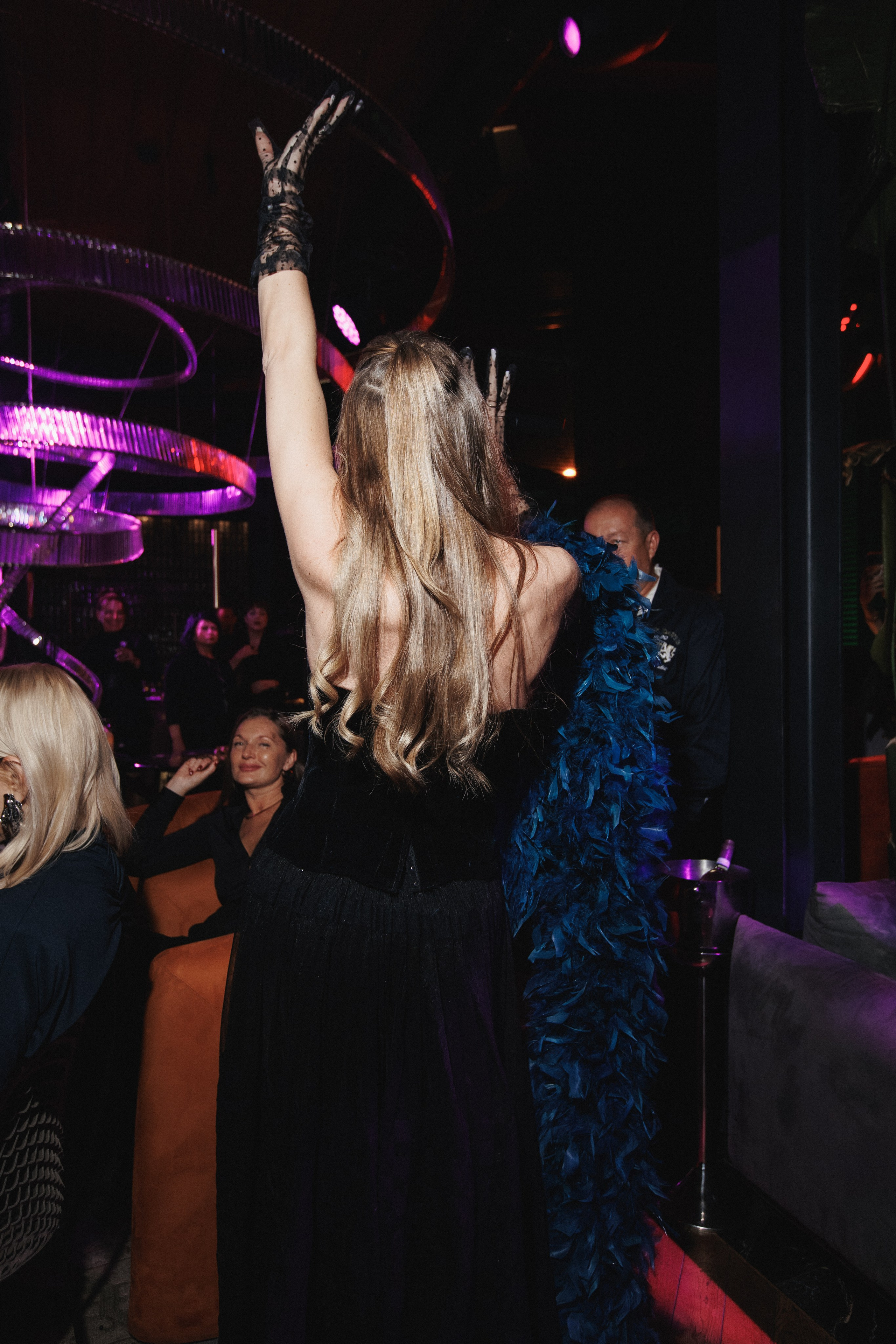 B.DAY PARTY ЖУРНАЛА •G. СВОИ. ФОТООТЧЕТЫ-СОБЫТИЯ-МЕСТА