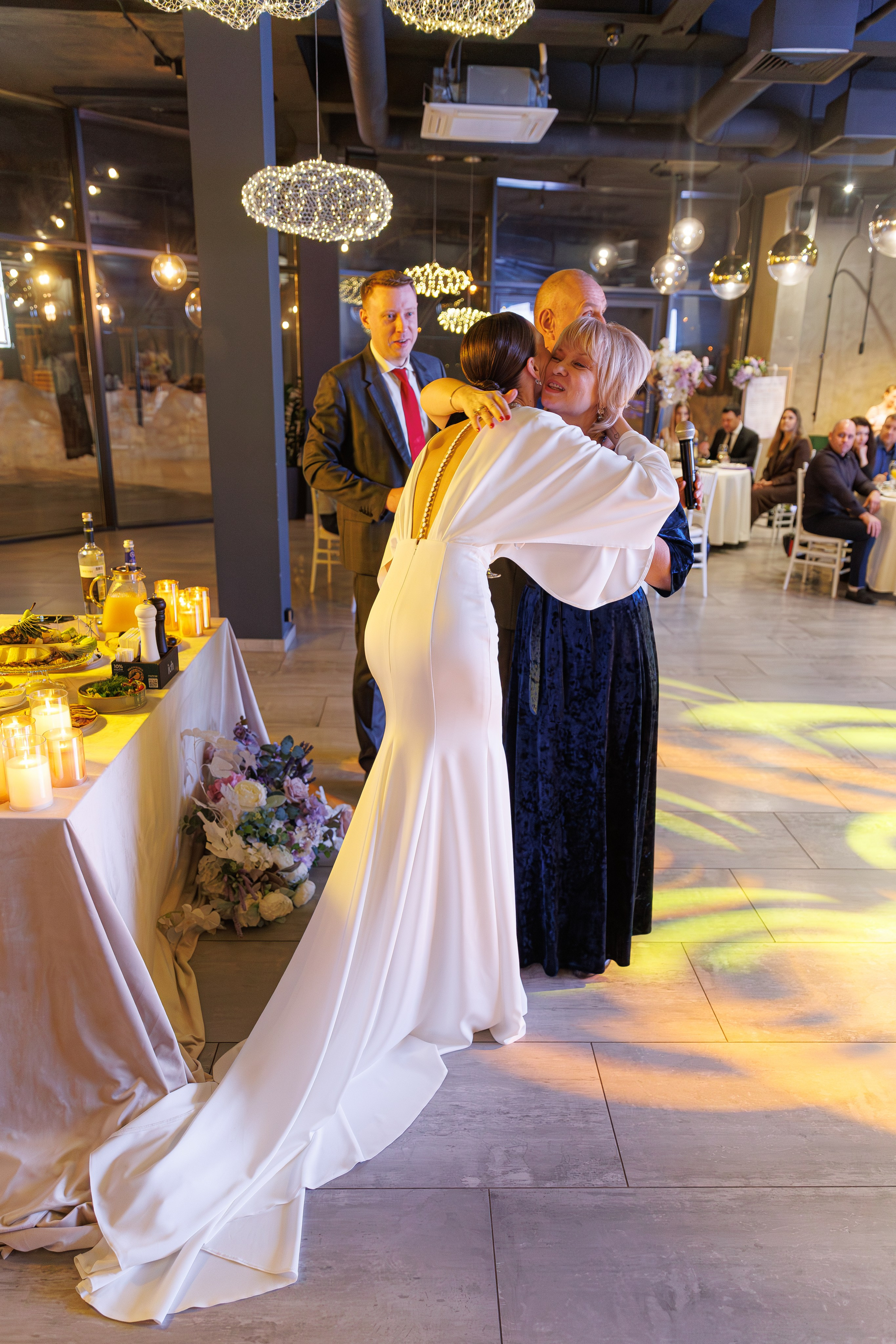 Свадьба в ресторане Малиновка м.Сокольники. Свадебный фотограф Москва и МО Сергей Киржаев