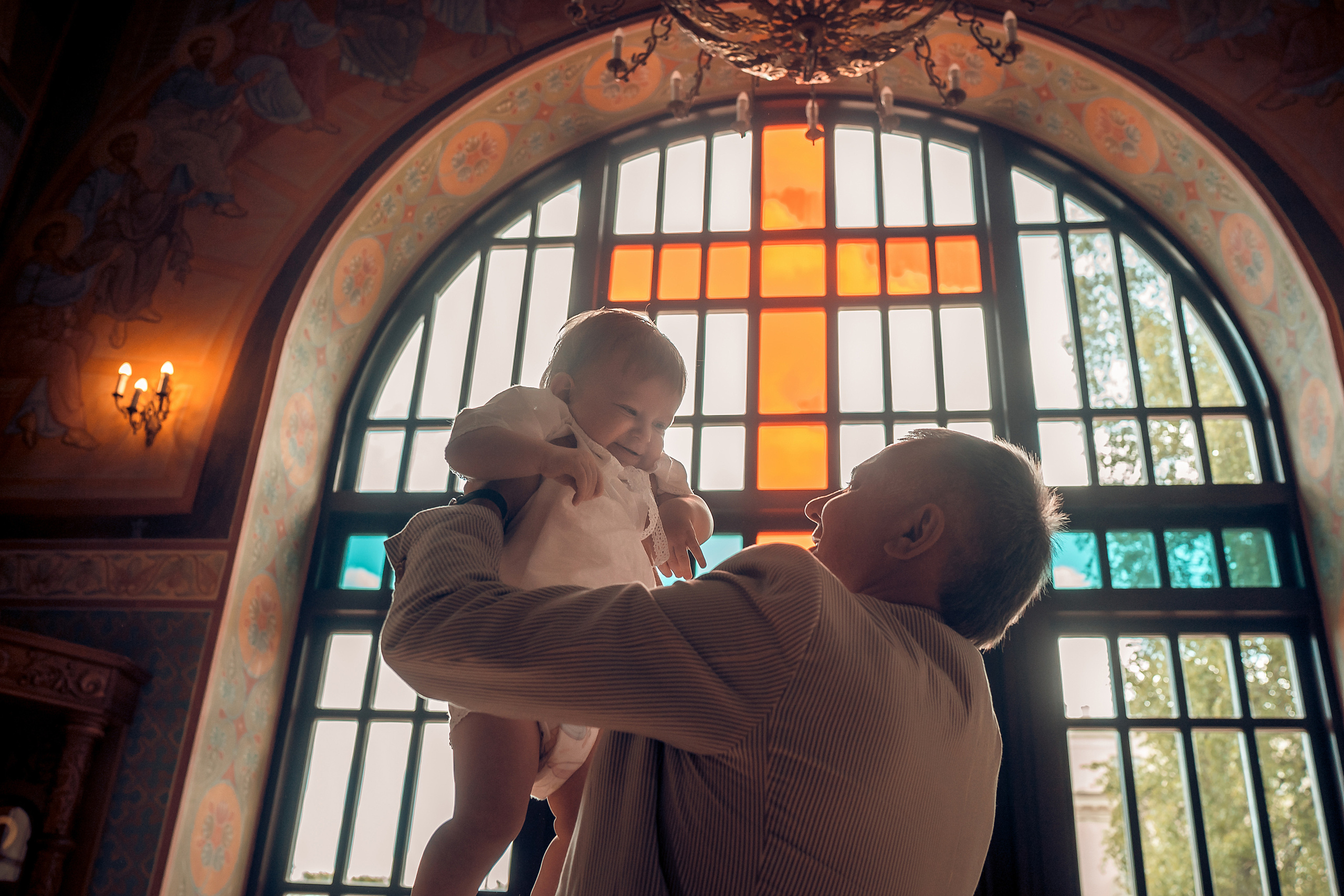 Таинство Крещения ребенка в Храме Иоанна Предтечи Красноярск. Фотограф на Крещение и Венчание в Красноярске Рамазанова Юлия