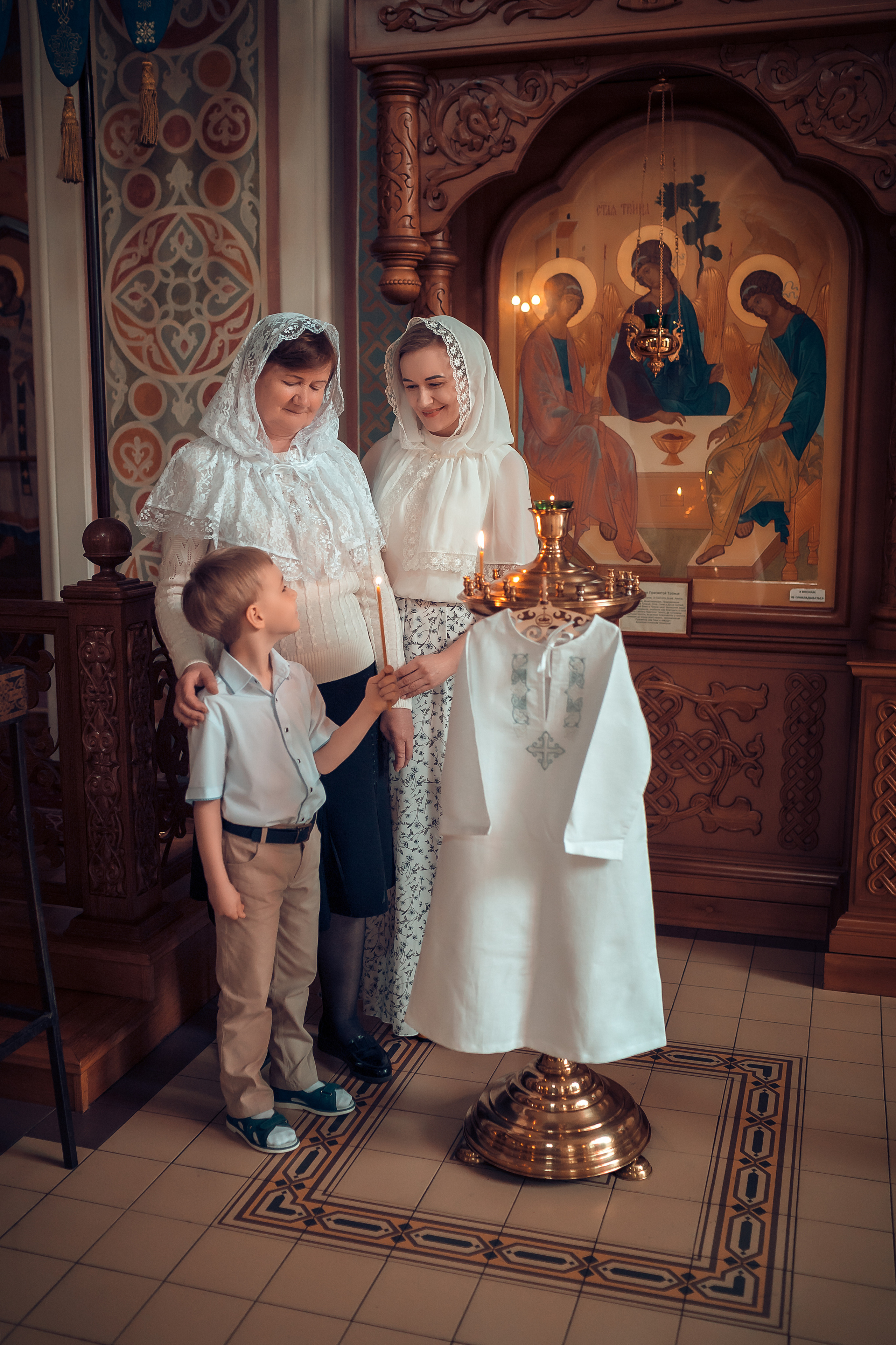 Крещение Александра. Фотограф на Крещение и Венчание в Красноярске Рамазанова Юлия