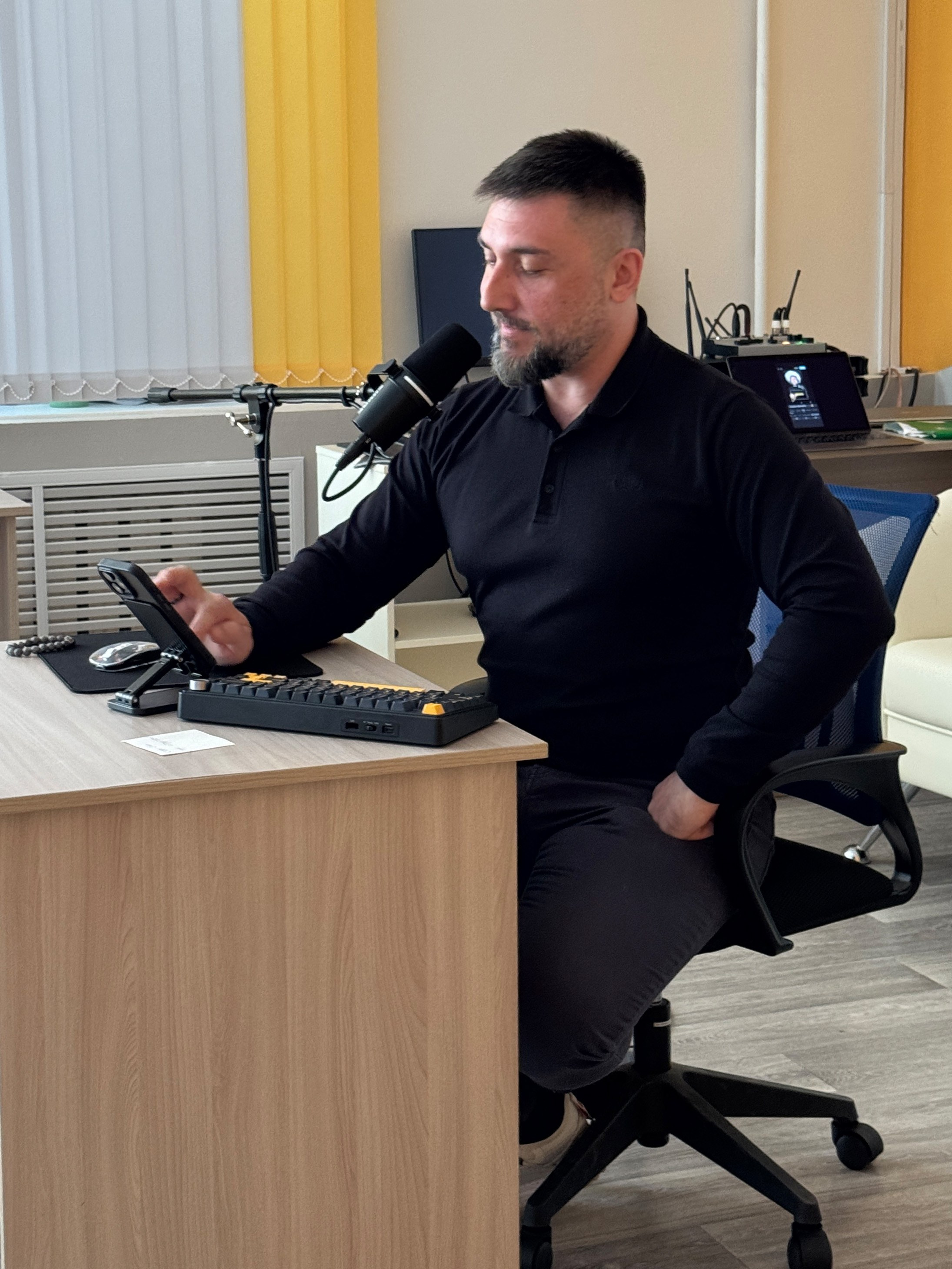 Мастер-класс по работе с титрами и субтитрами в CapCut. Видеограф в Костроме Руслан Шихалиев