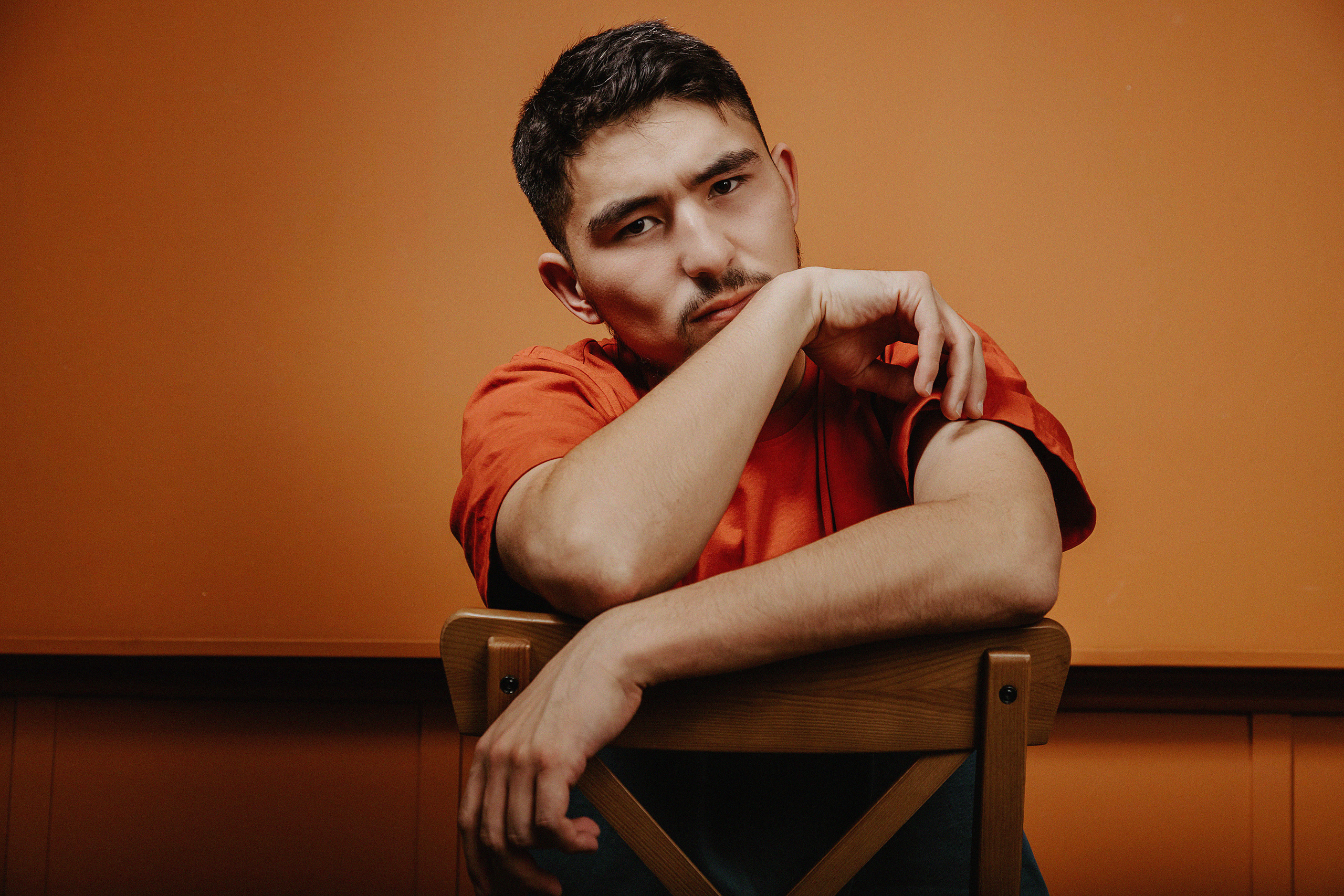 Контент фотосессия Рамазана в фотостудии Пространство. Свадебный, семейный и портретный фотограф в Алматы, Костанай