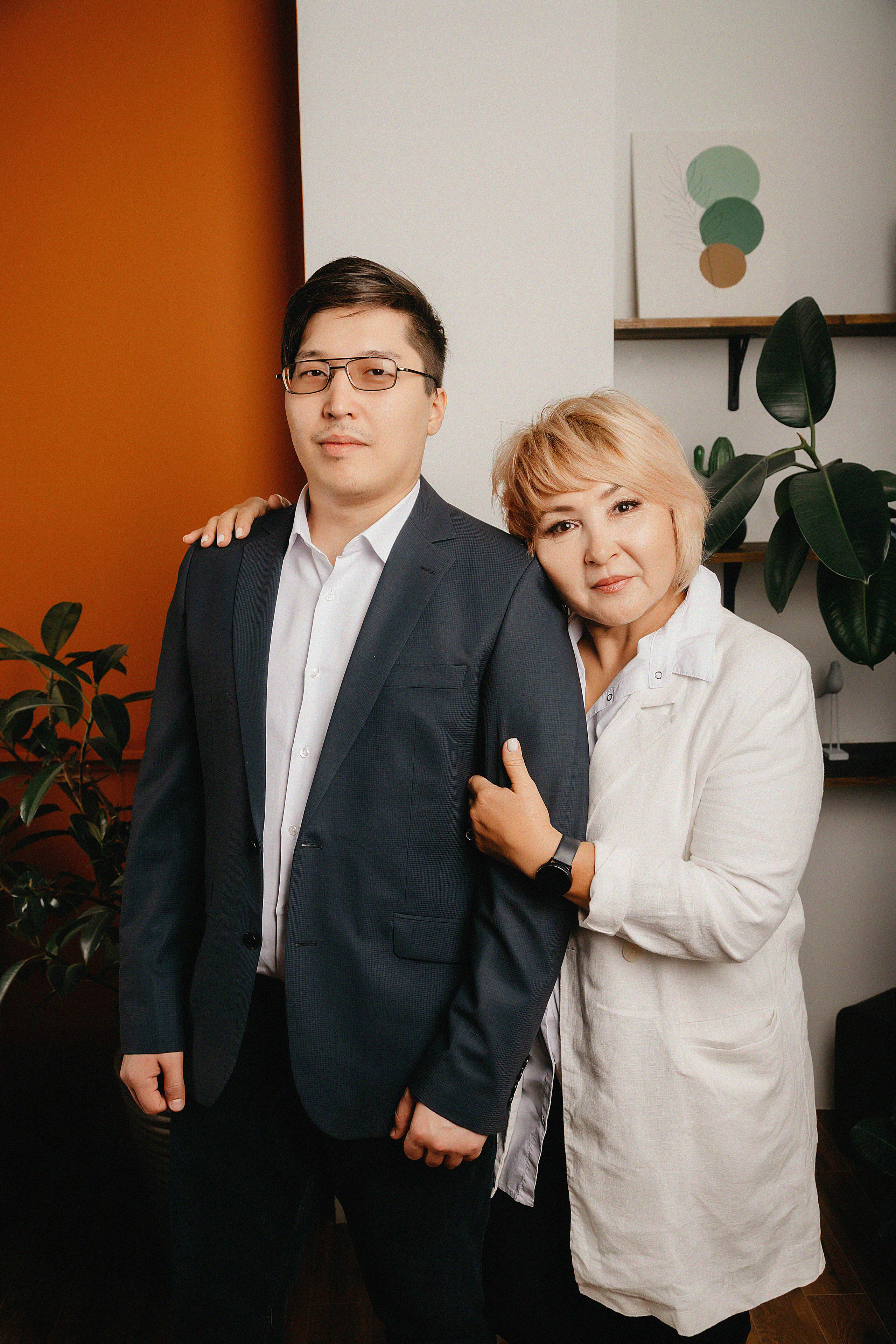 Семейная фотосессия в фотостудии Пространство. Свадебный, семейный и портретный фотограф в Алматы, Костанай