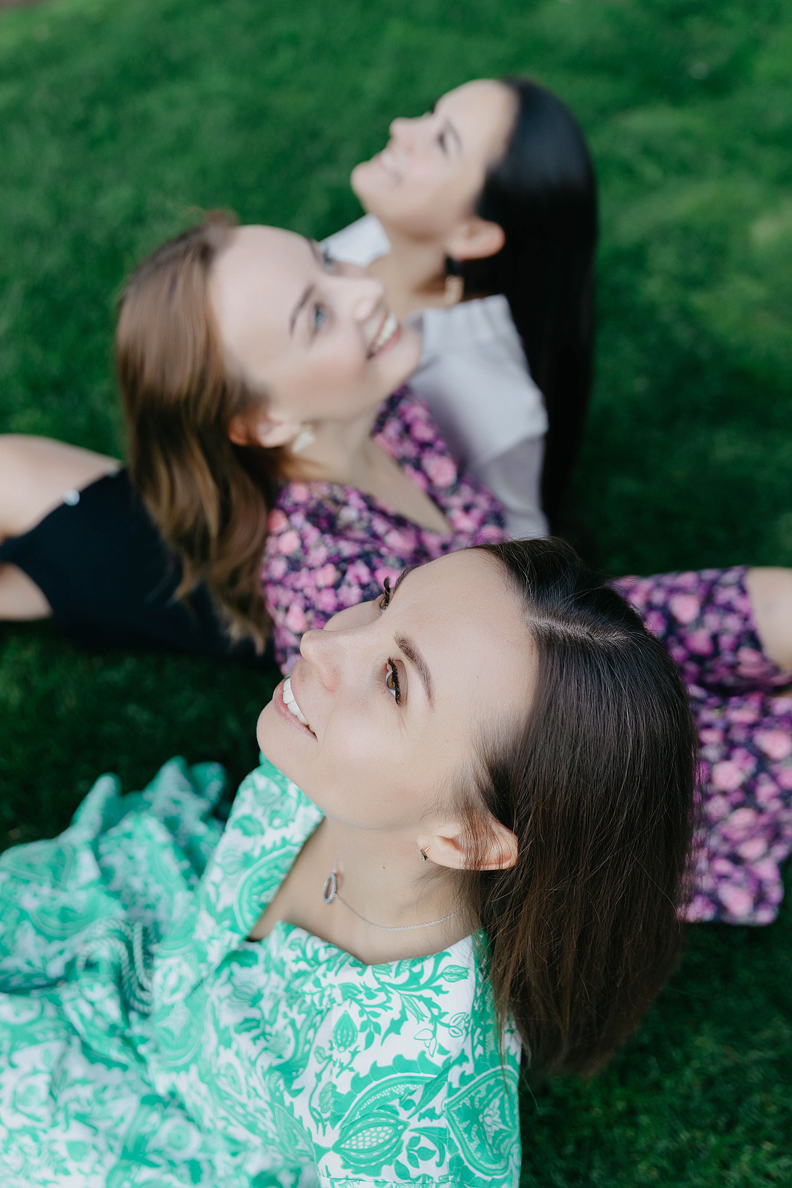 Фотосет Подруг на Esemtay Mall. Свадебный, семейный и портретный фотограф в Алматы, Костанай