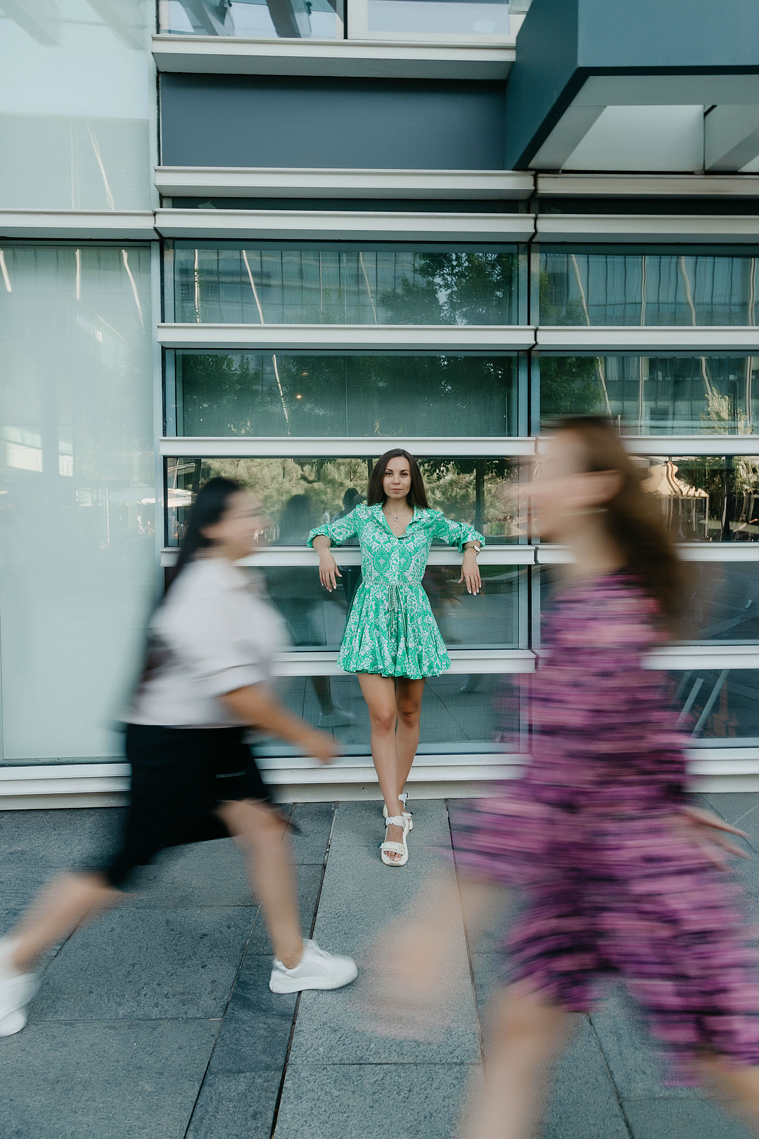 Фотосет Подруг на Esemtay Mall. Свадебный, семейный и портретный фотограф в Алматы, Костанай