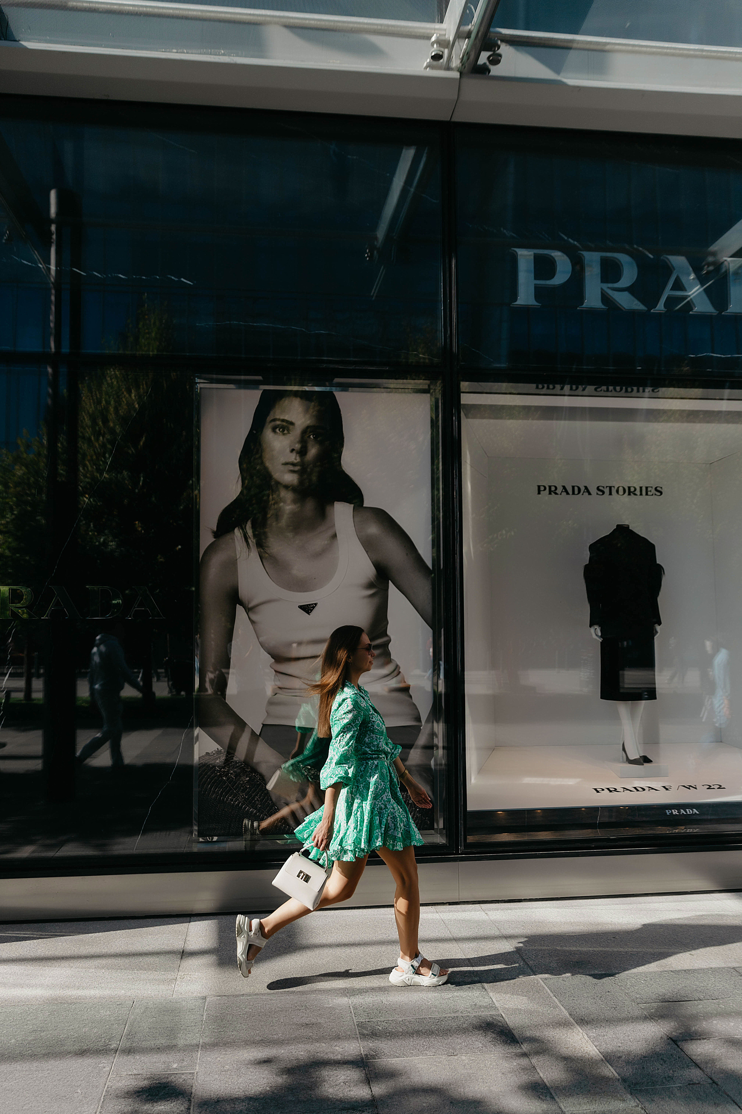 Фотосет Подруг на Esemtay Mall. Свадебный, семейный и портретный фотограф в Алматы, Костанай