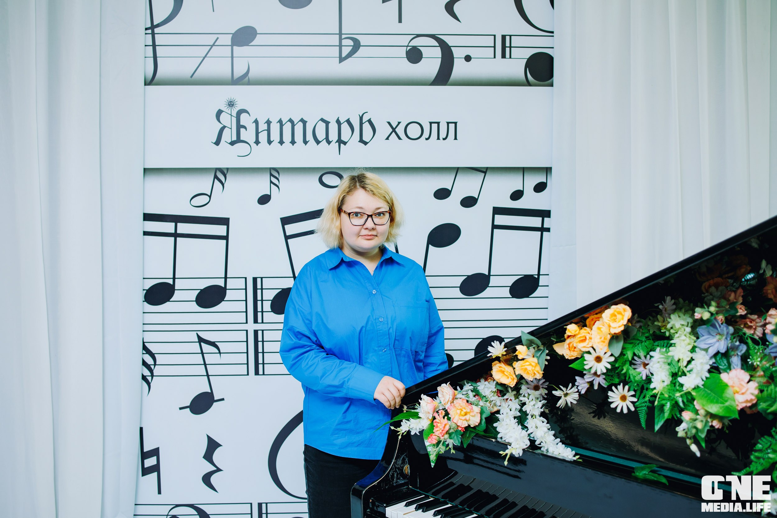 Концерт 8 марта в Янтарь холл. One Media Life: фоторепортажи, фотоотчеты с мероприятий и заведений
