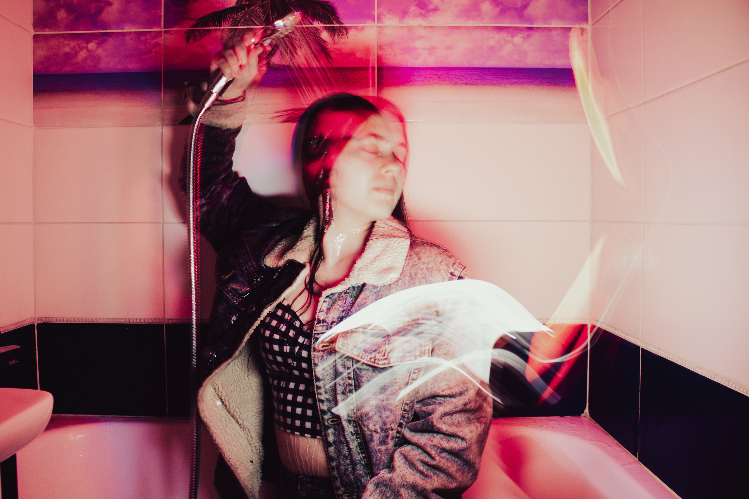 Душ зимой. Фотограф Москва, портрет, стрит, репортаж. Художественная фотосессия