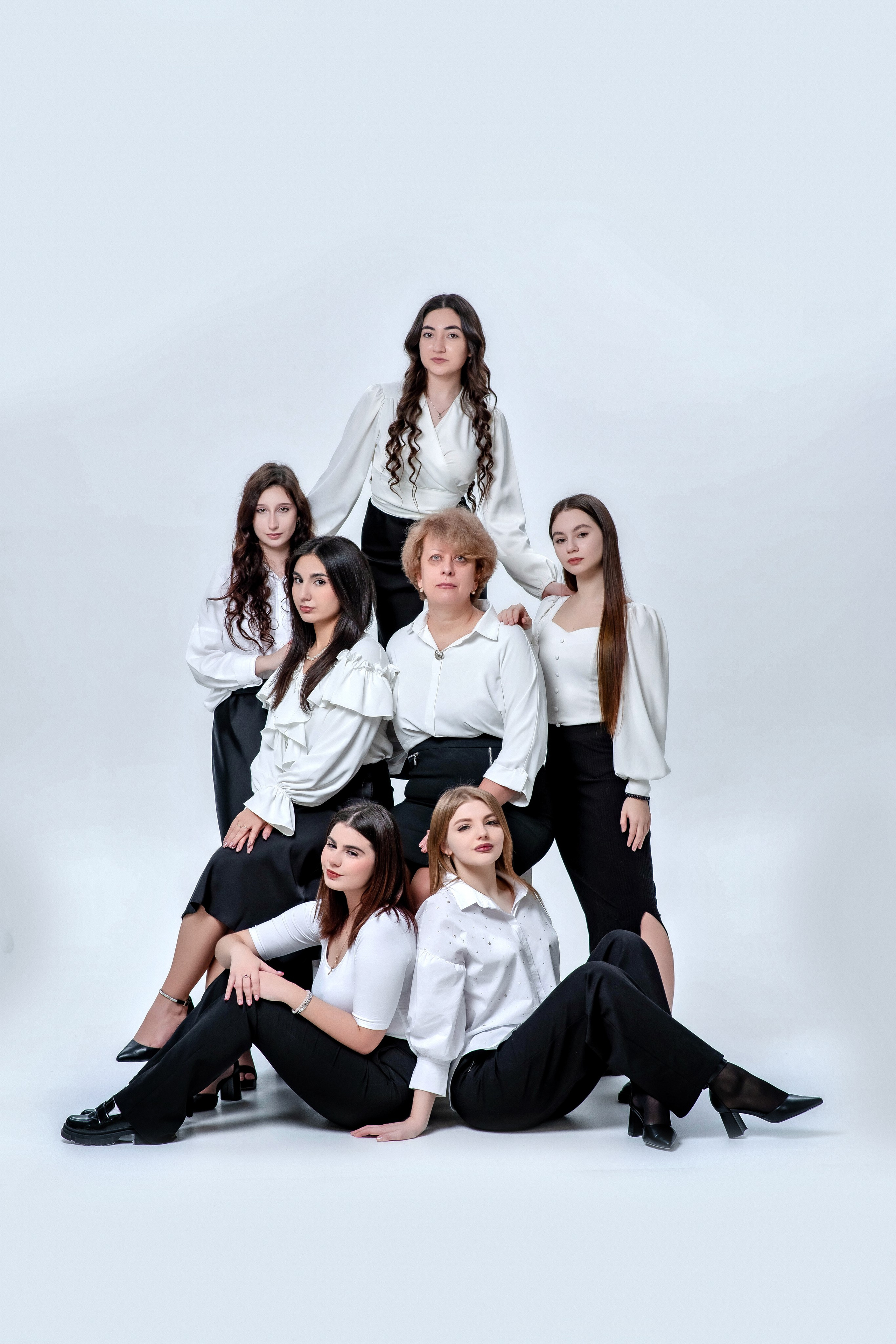 Выпускные (школьные) альбомы (книги) в Ростове-на-Дону. Современные Выпускные Альбомы в Ростове-на-Дону