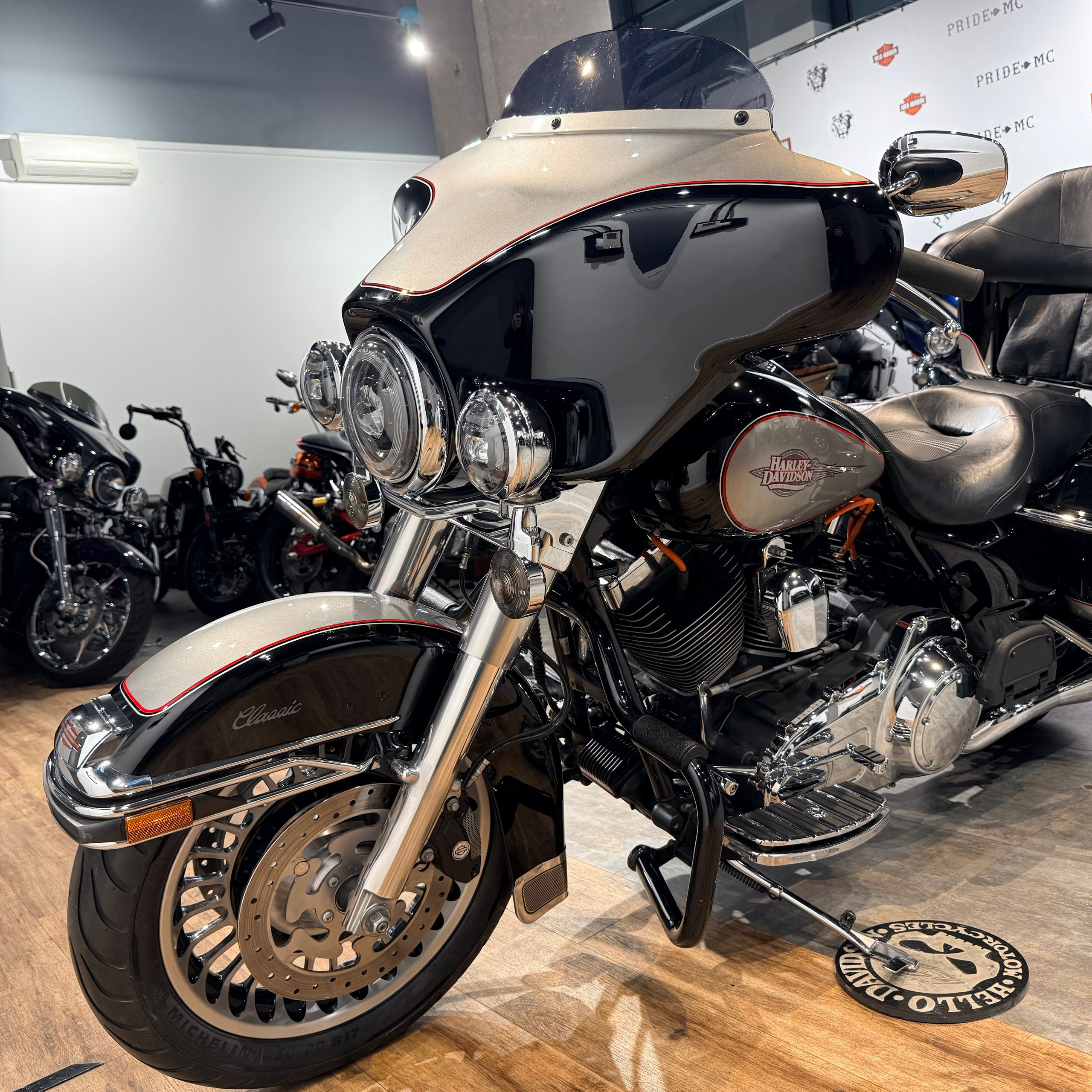 2008 Electra Glide Black Pearl ABS (VIN *5HD*8999). Hello Davidson, Москва. Только хорошие мотоциклы…