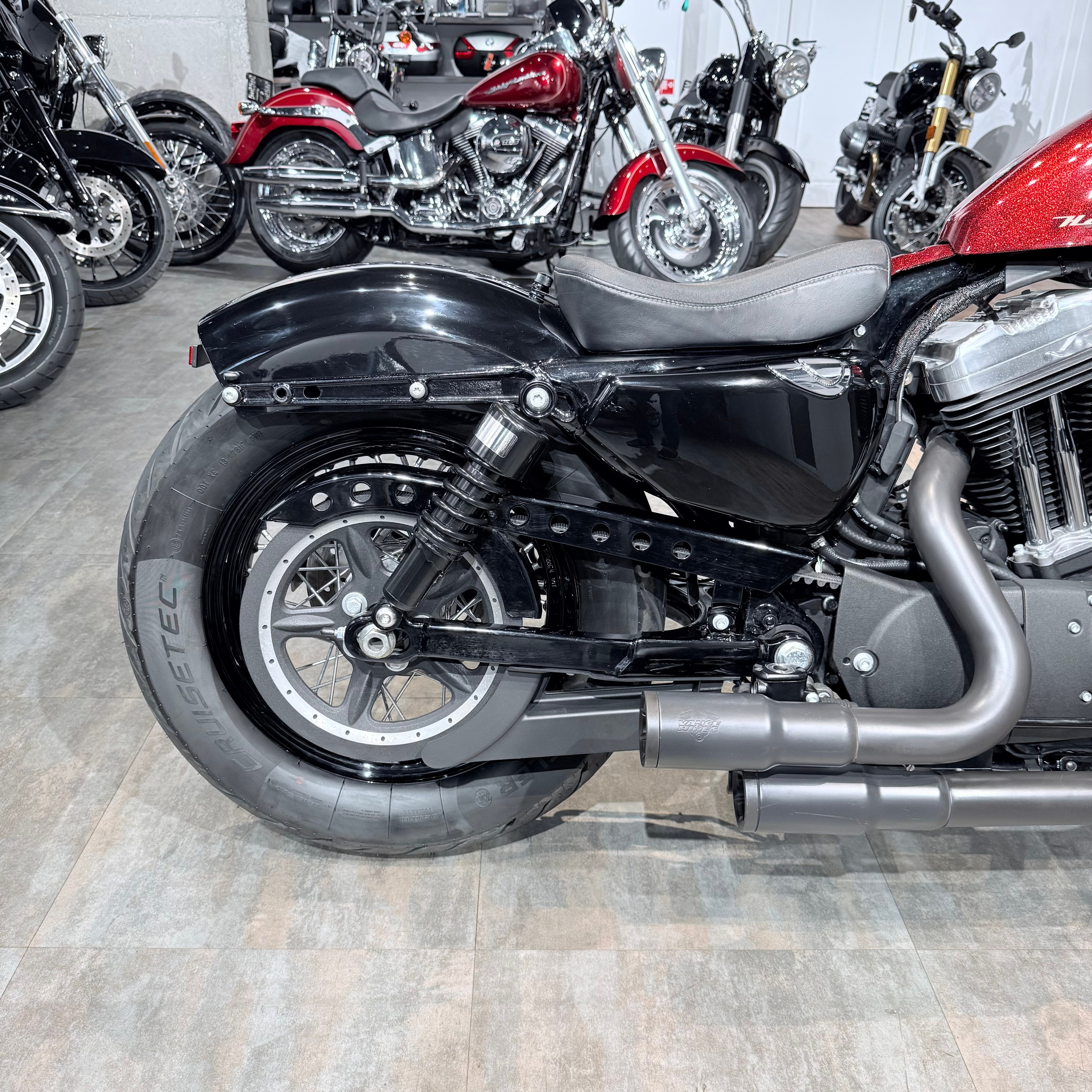 Купить Harley-Davidson 2015 Forty-Eight 1200 ABS (Softail/Dyna) — подробнее на сайте. Hello Davidson, Москва. Только хорошие мотоц