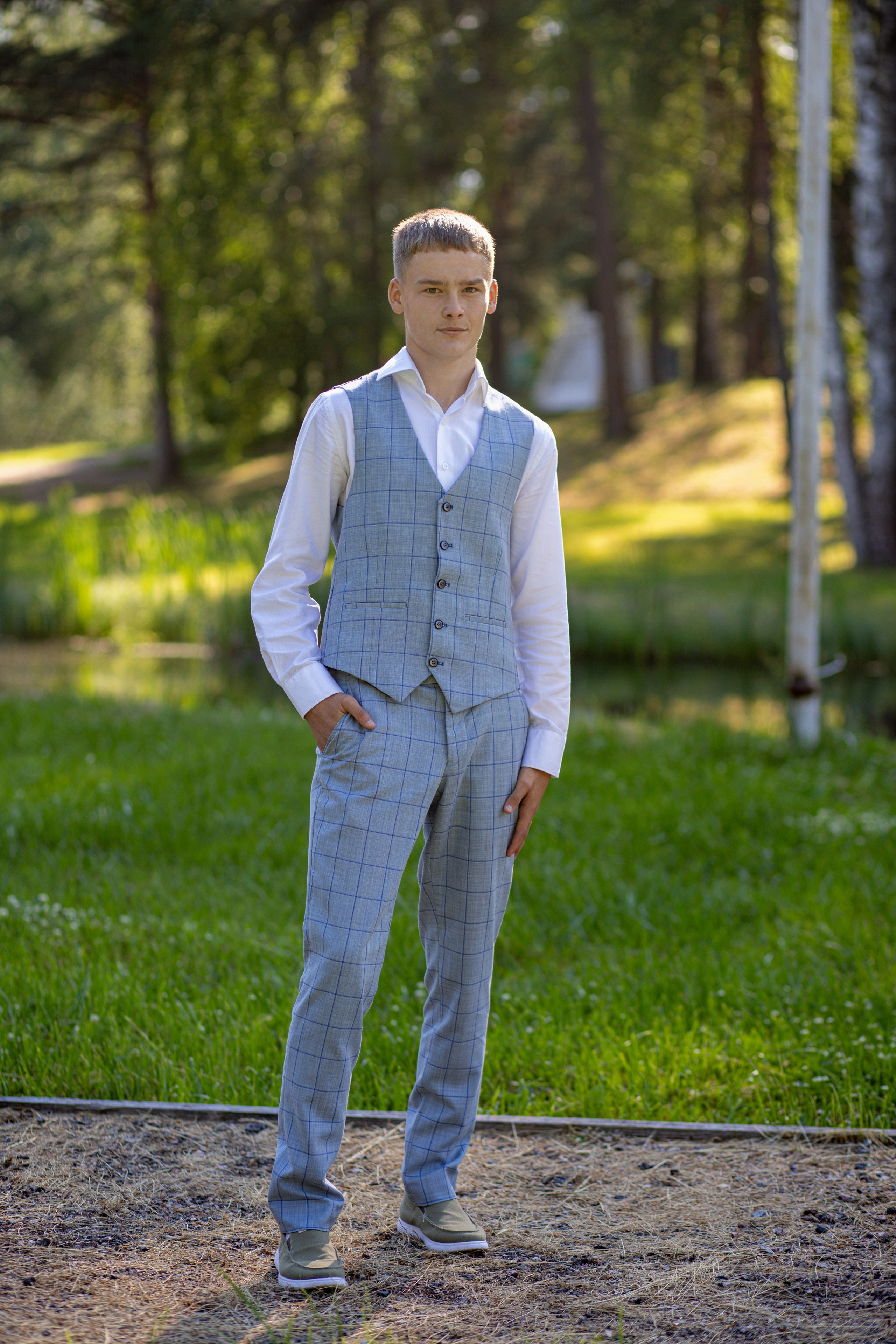 Фотосессия на выпускной. Школа № 12, 11 класс, 2024 г. Студия выпускных альбомов Остров