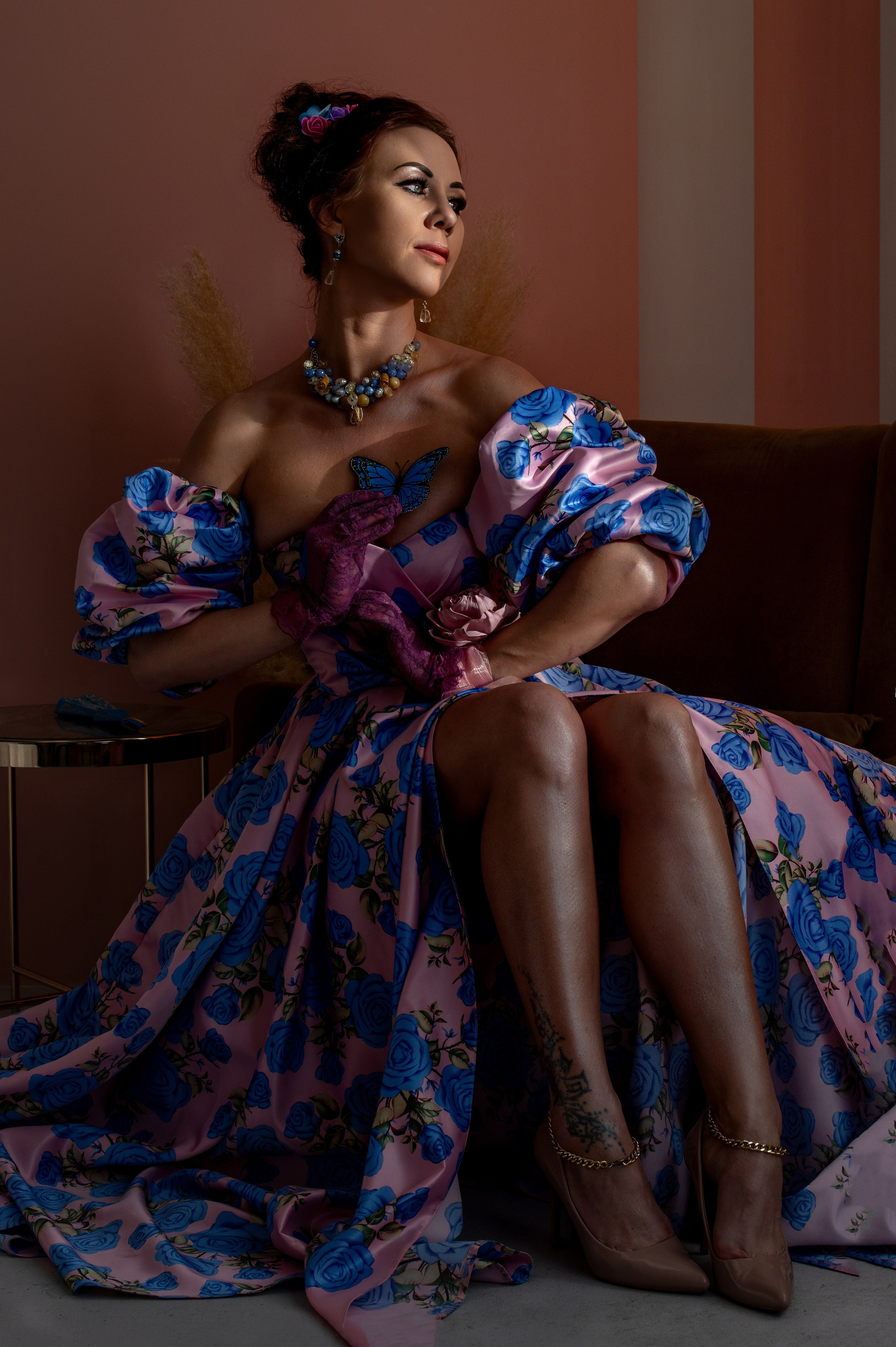 модель ,одежда ,дизайнерская одежда , позирование , модельные снепы , портфолио , модельное портфолио , фото модели . модель , студия , свет ,эмоция ,харизма , студия , студийная съемка ,студийный свет .