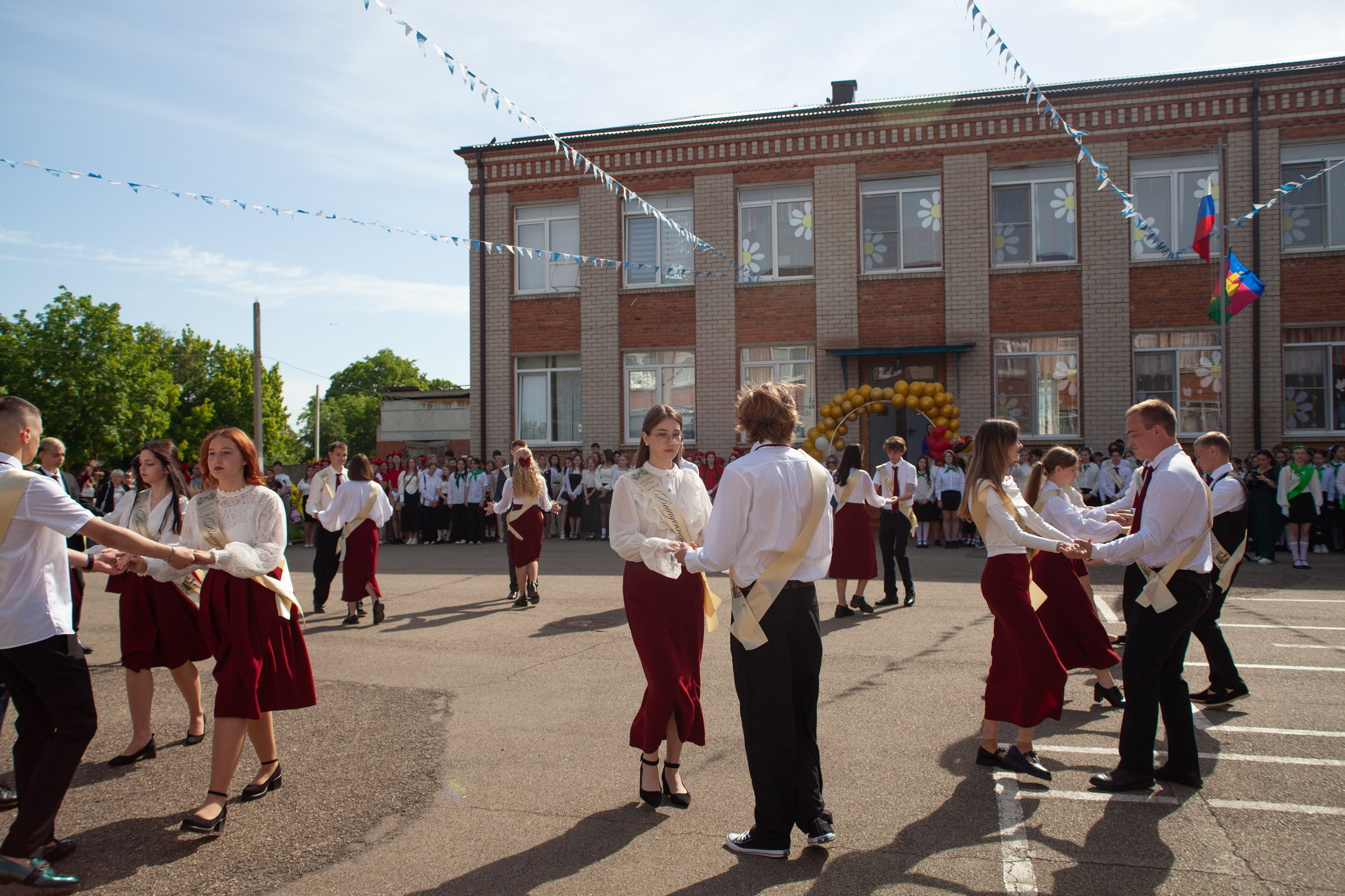 Последний звонок в Десяточке