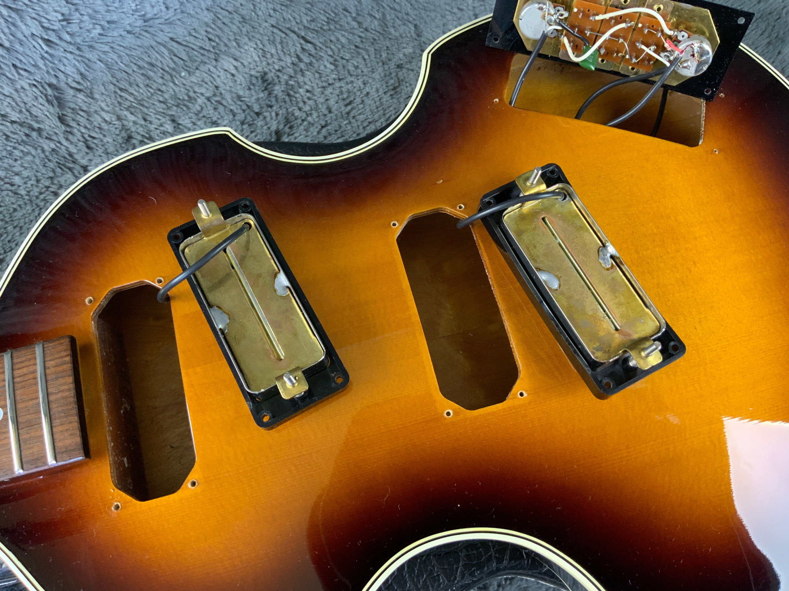 Greco Violin Bass VB-90