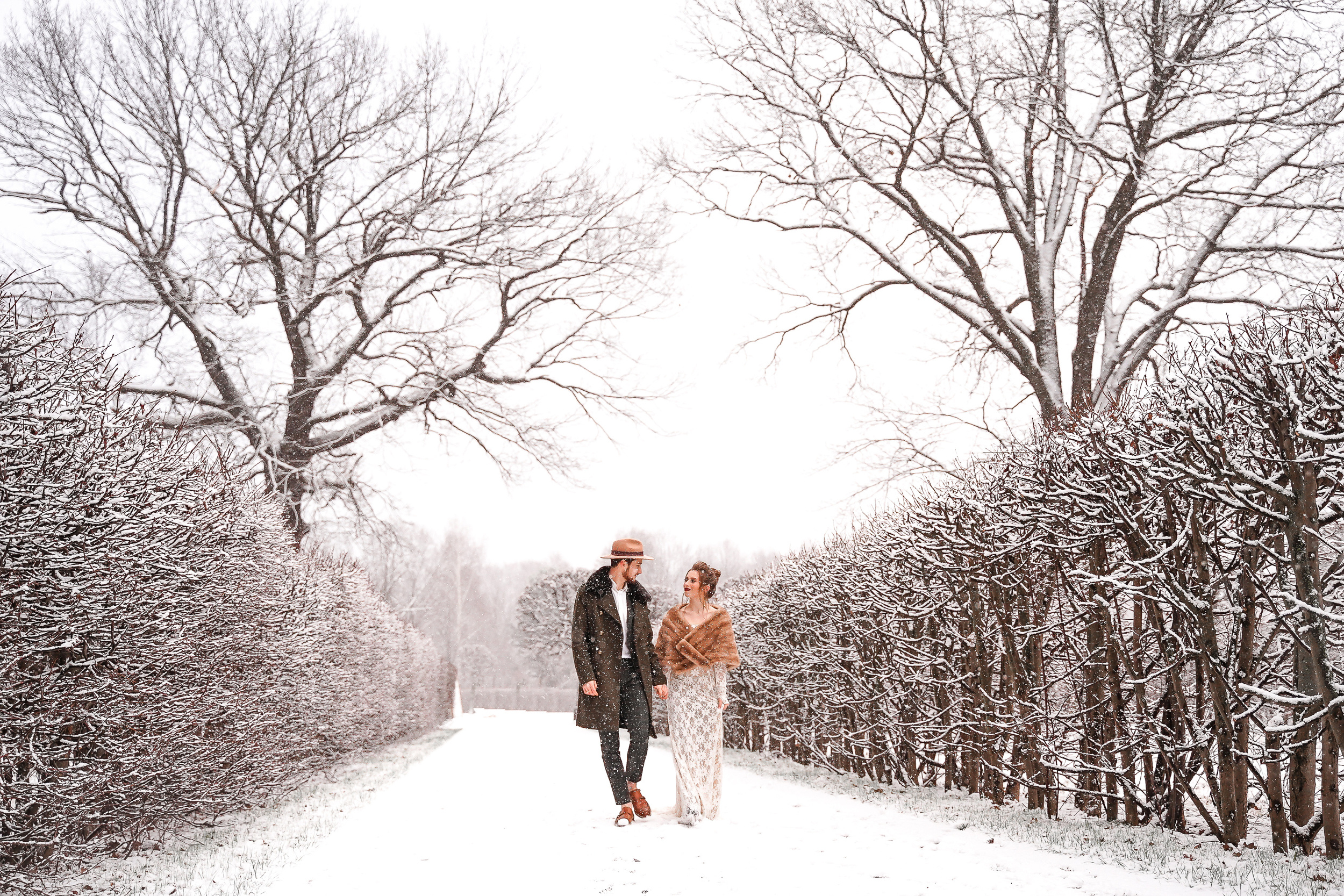 Зимняя свадебная фотосессия в Кусково, свадебный фотограф в Кусково