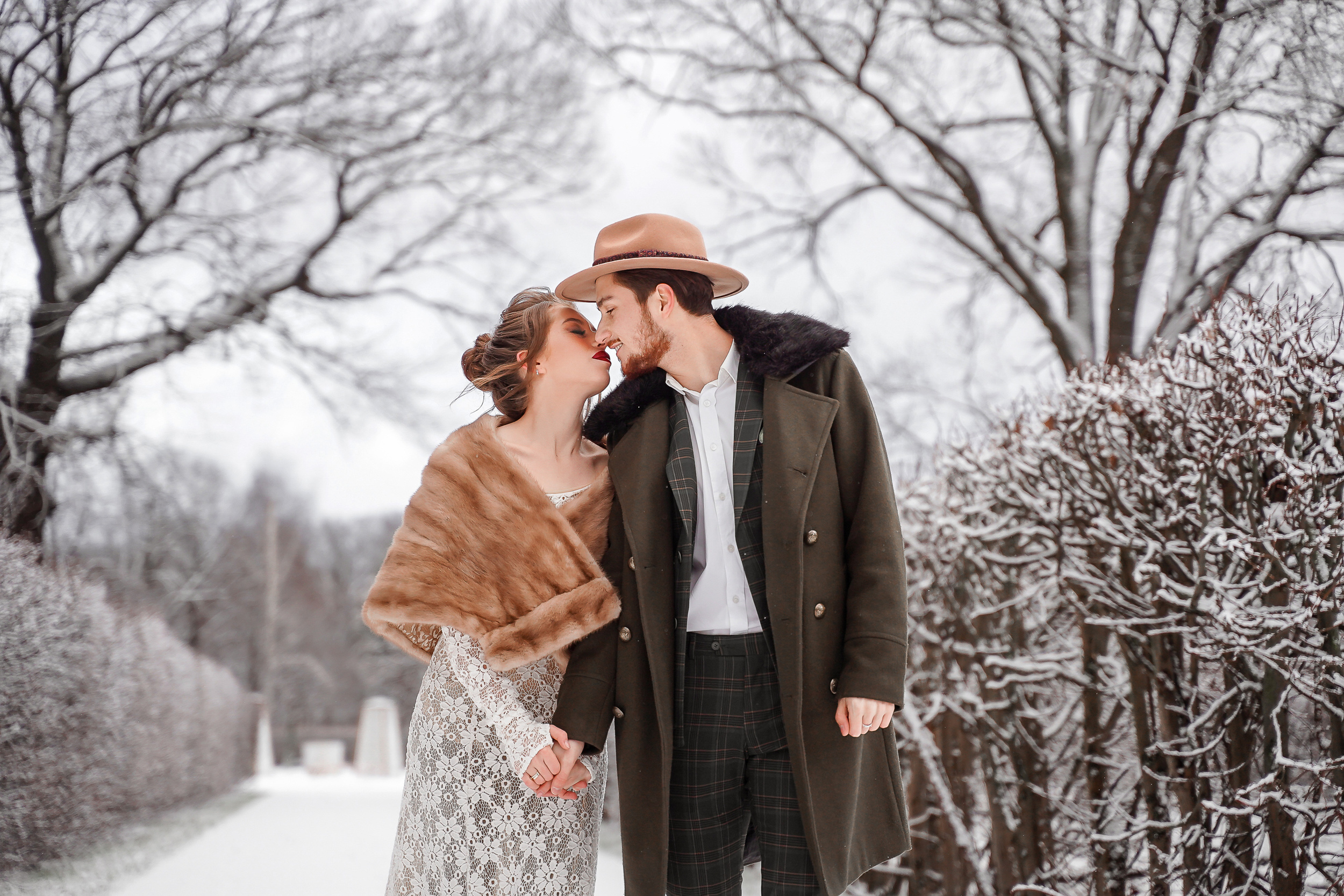 Зимняя свадебная фотосессия в Кусково, свадебный фотограф в Кусково