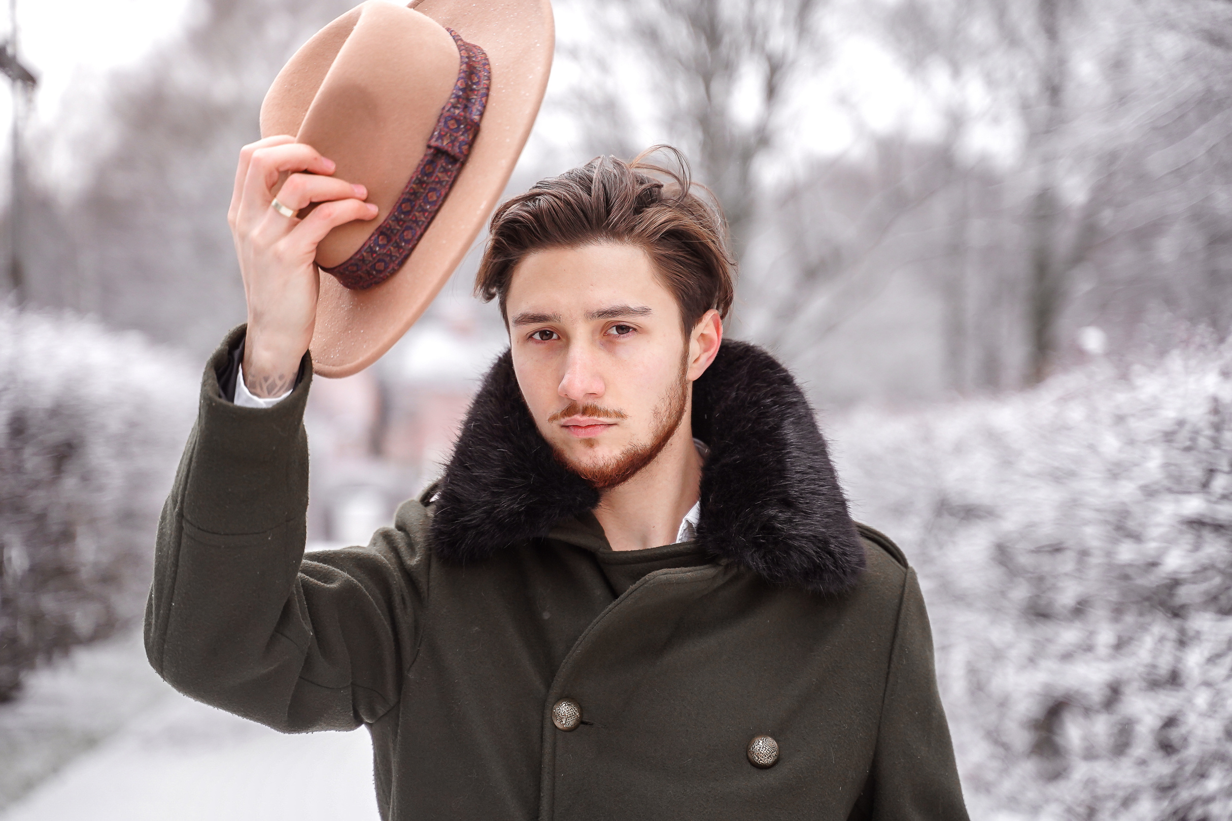 Зимняя свадебная фотосессия в Кусково, свадебный фотограф в Кусково