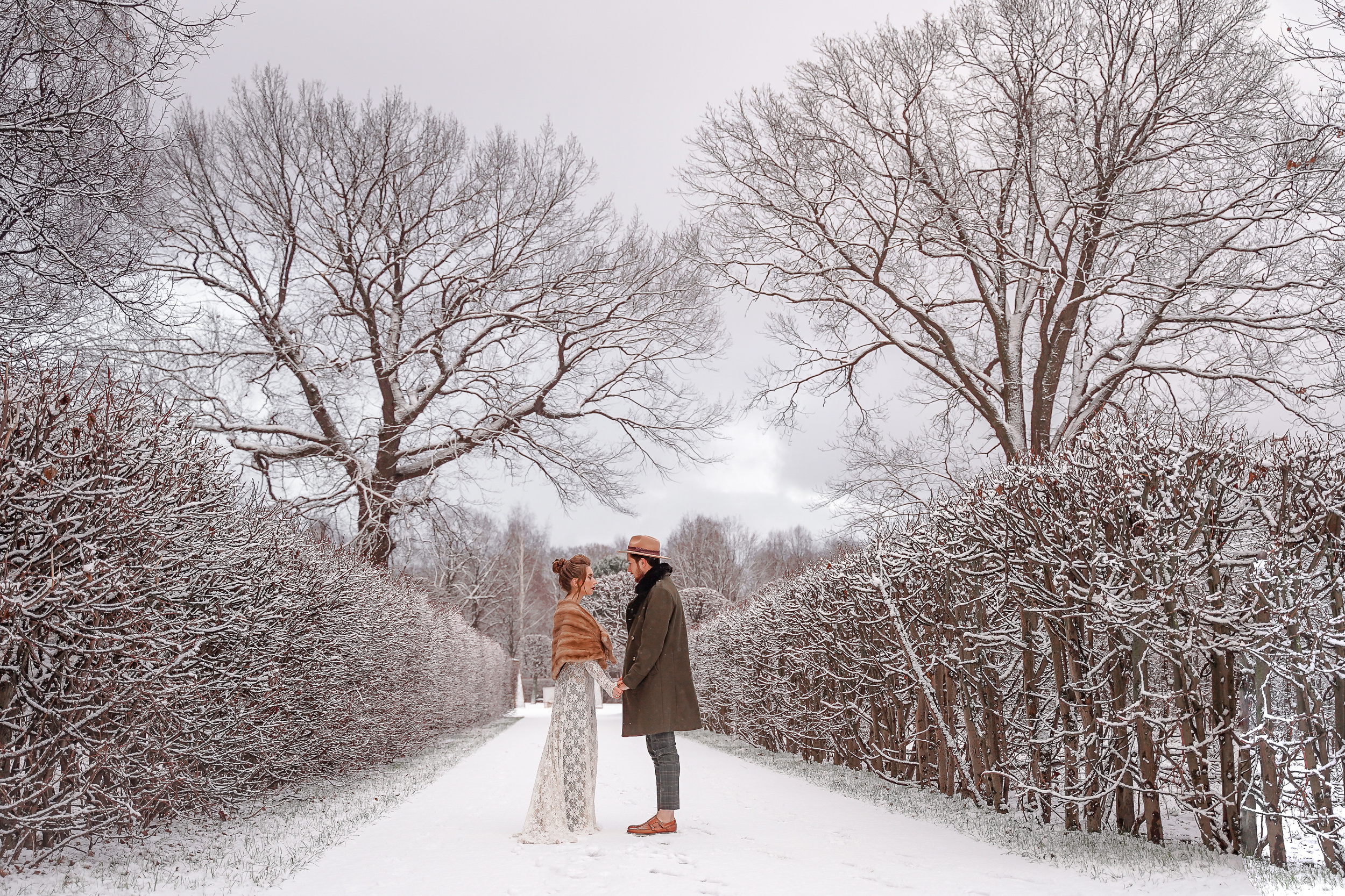 Зимняя свадебная фотосессия в Кусково, свадебный фотограф в Кусково