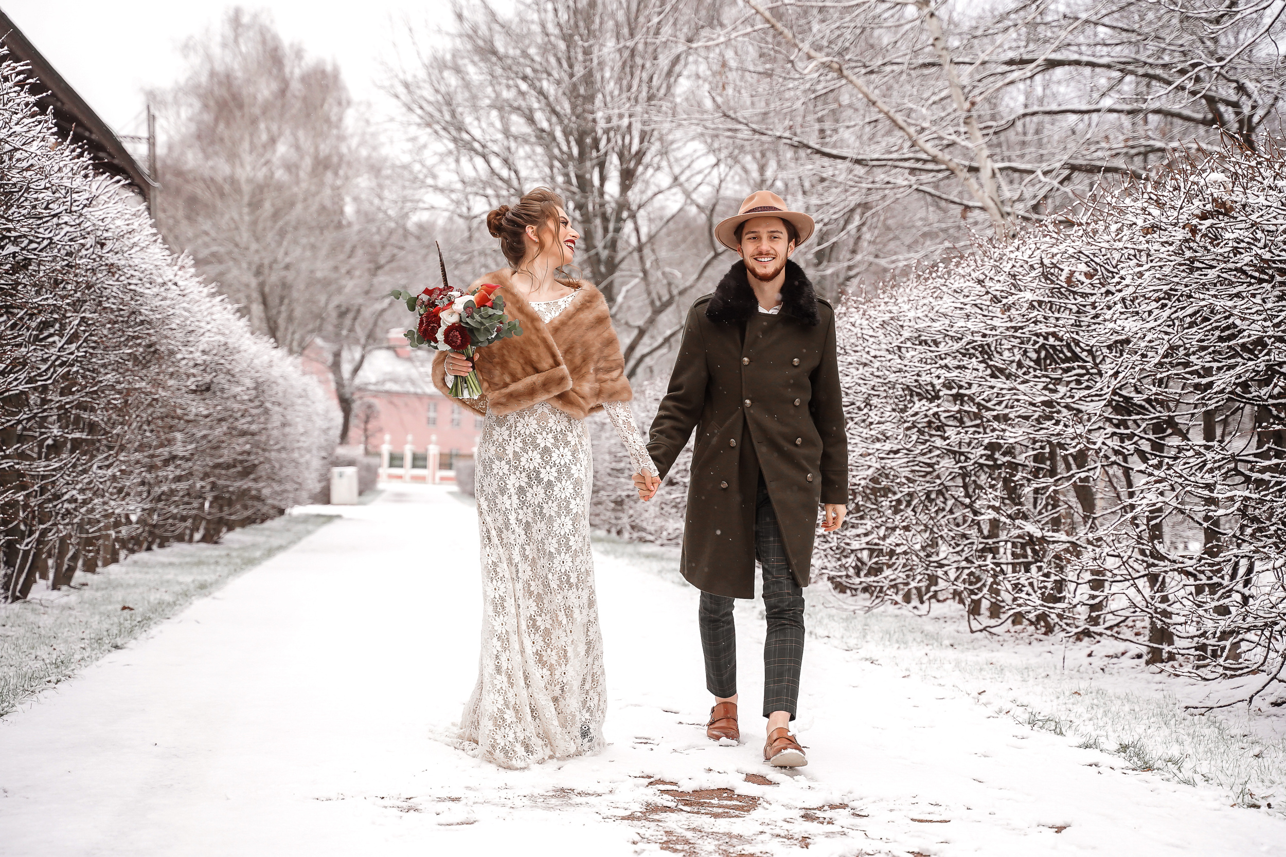 Зимняя свадебная фотосессия в Кусково, свадебный фотограф в Кусково