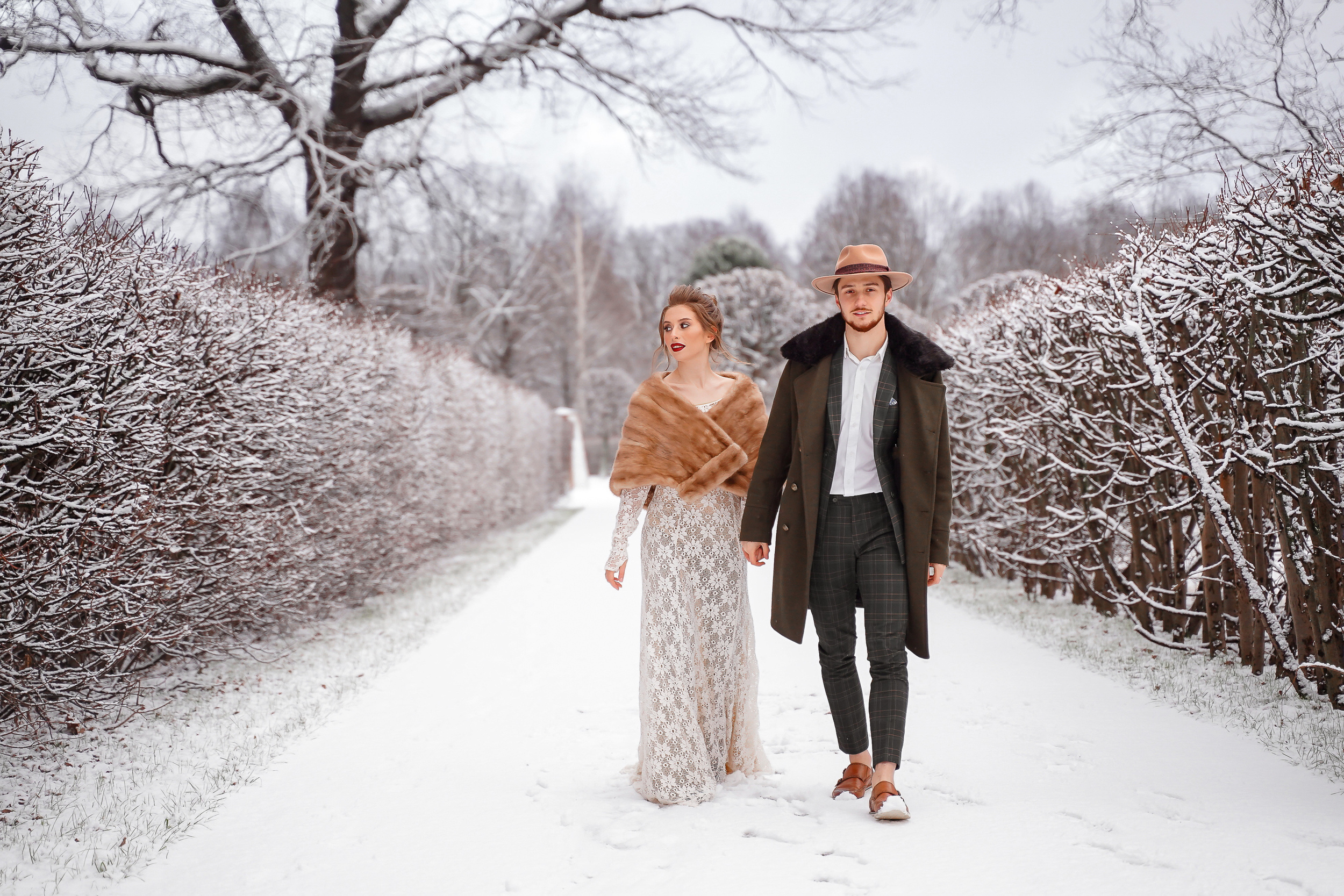 Зимняя свадебная фотосессия в Кусково, свадебный фотограф в Кусково